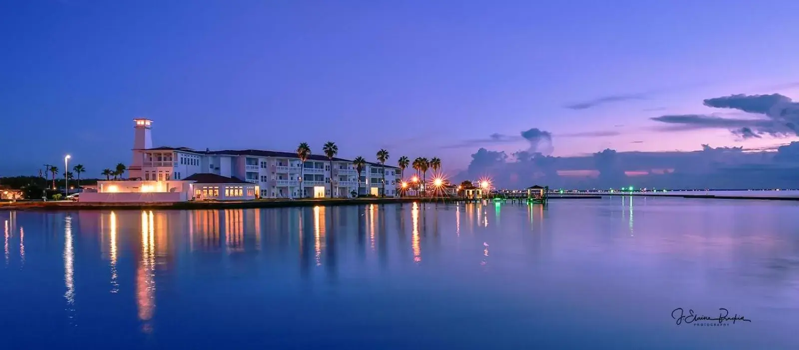 Lighthouse Inn at Aransas Bay