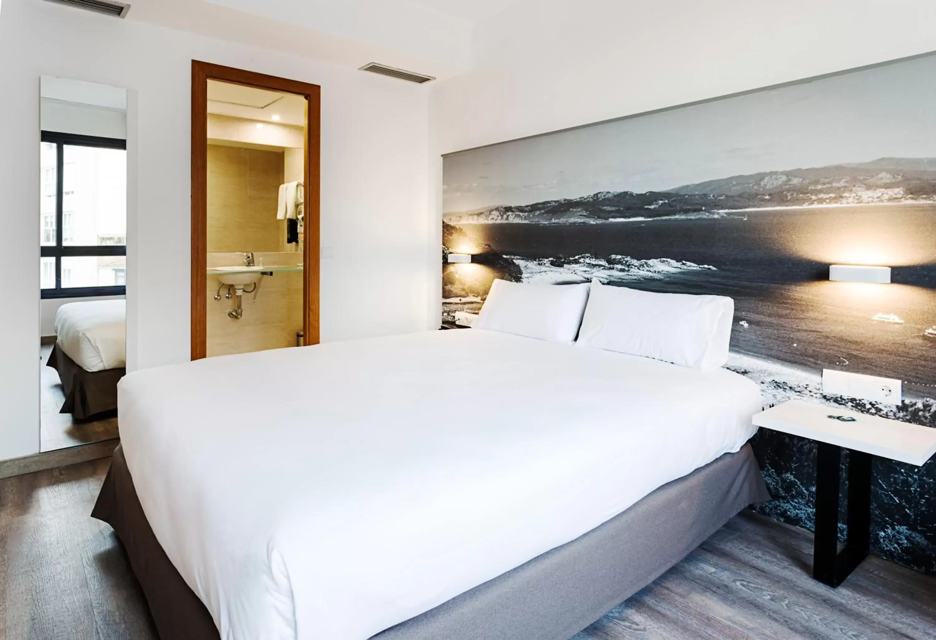 Bedroom, Bed in B&B HOTEL Vigo