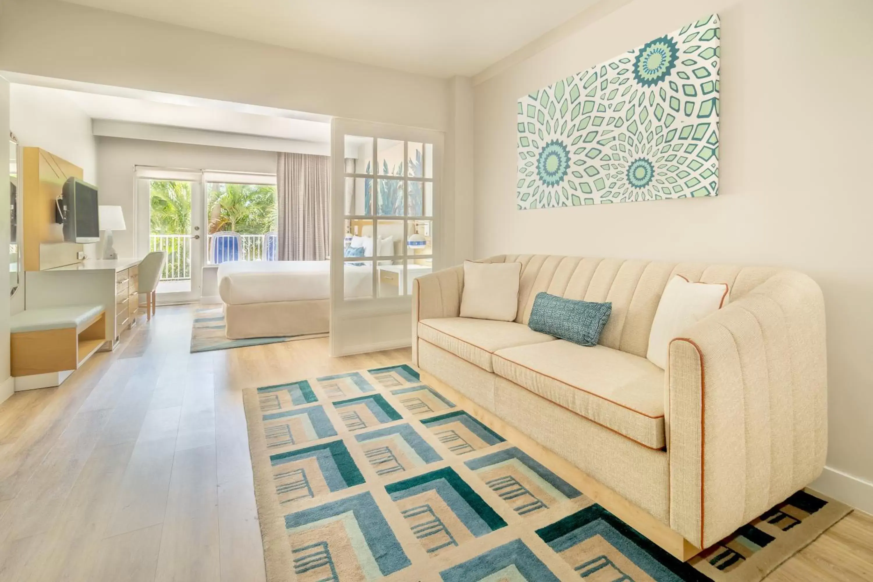 Living room, Seating Area in Radisson Resort Miami Beach