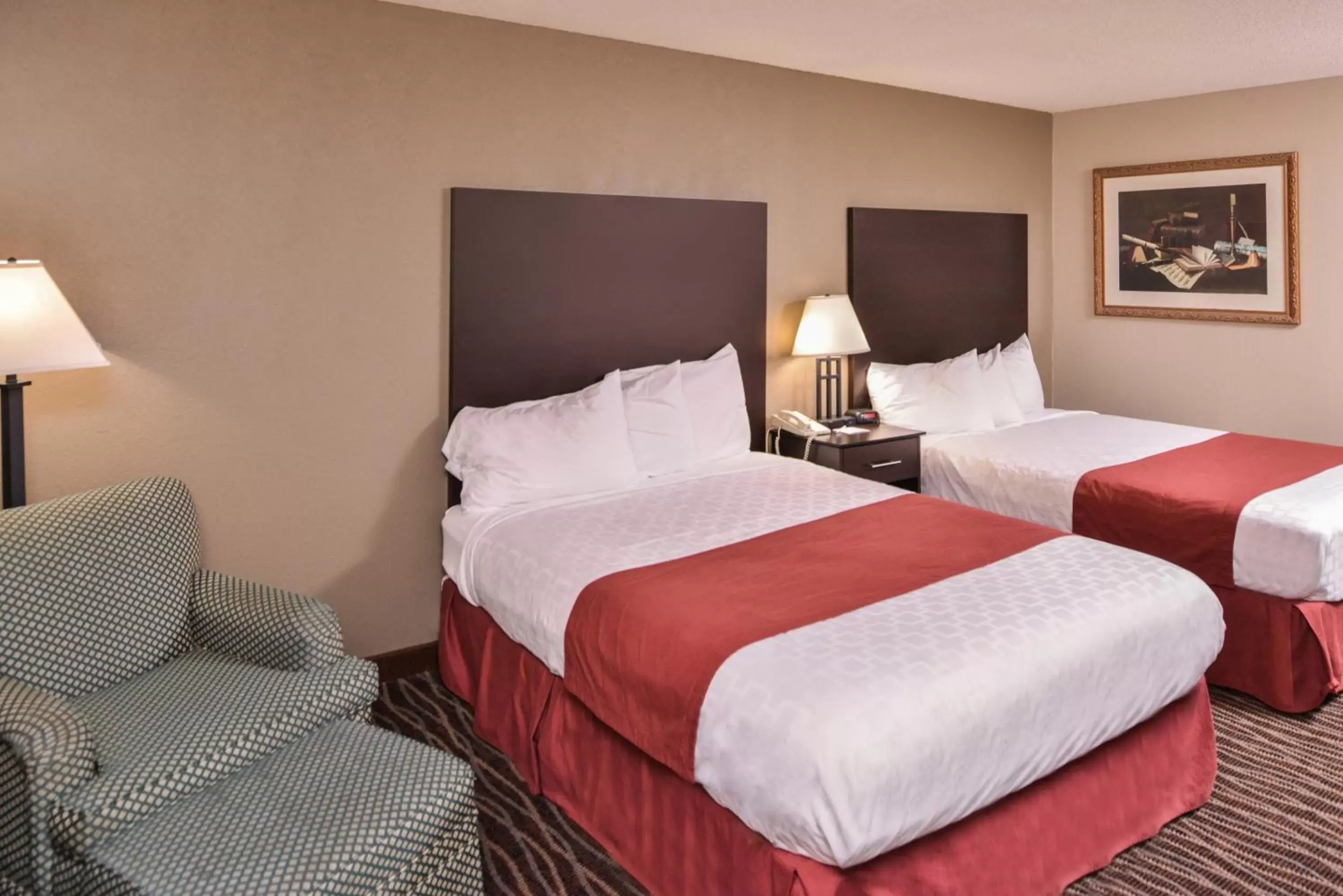 Bed in Baymont by Wyndham Sioux Falls North I-29 and Russell Street
