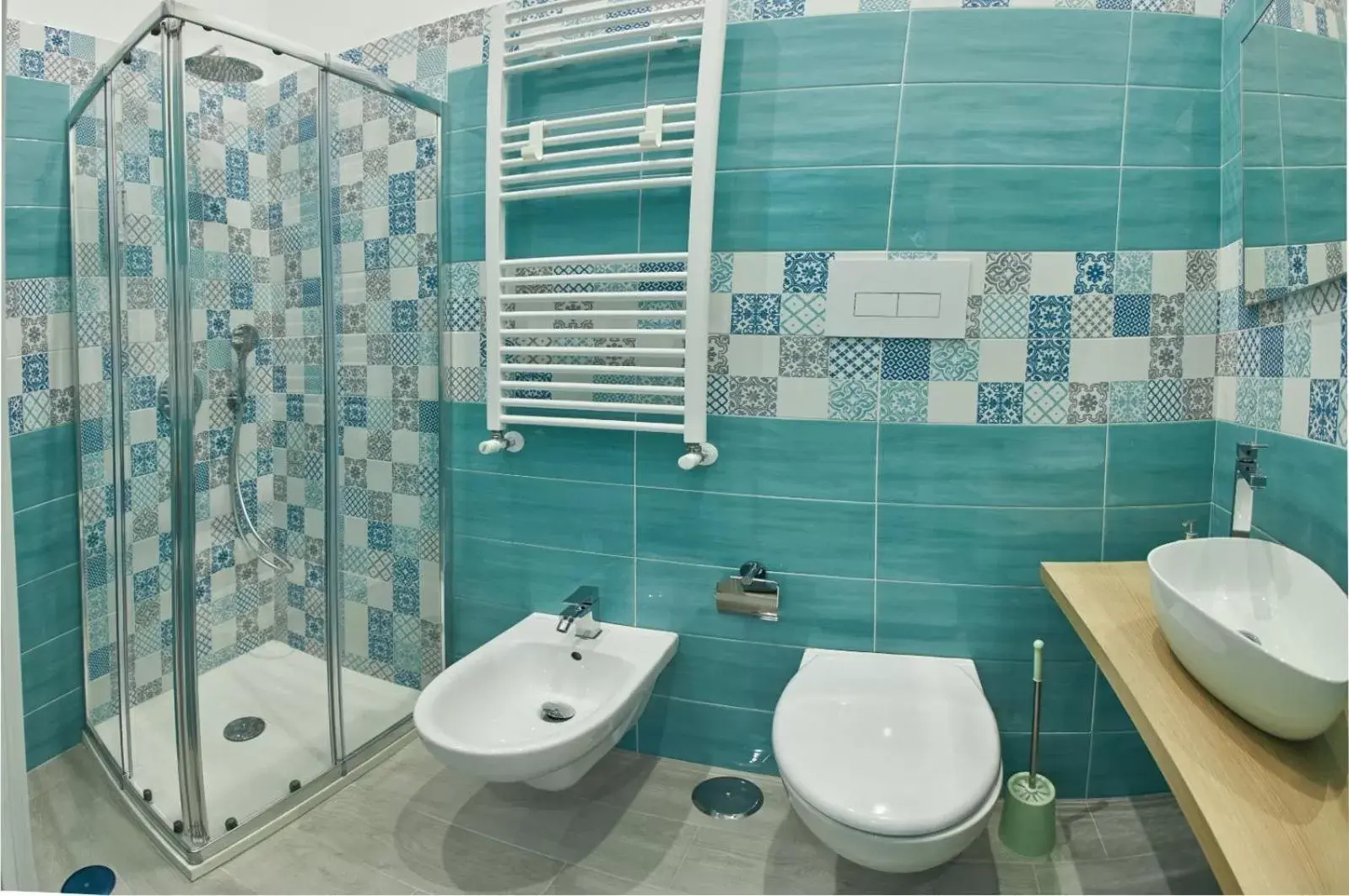 Shower, Bathroom in B&B Dint 'o core e Napule