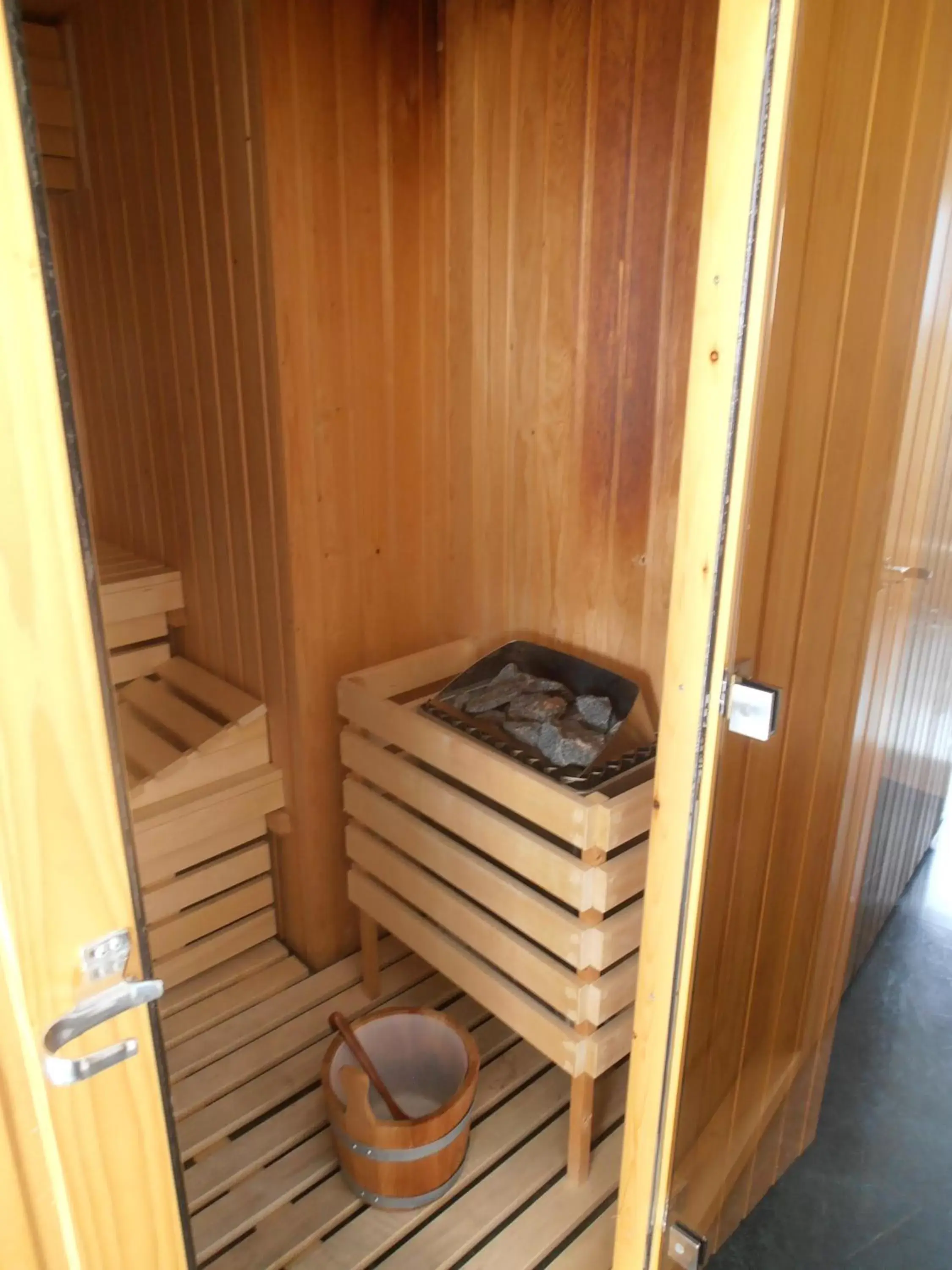 Steam room in Parador de Salamanca