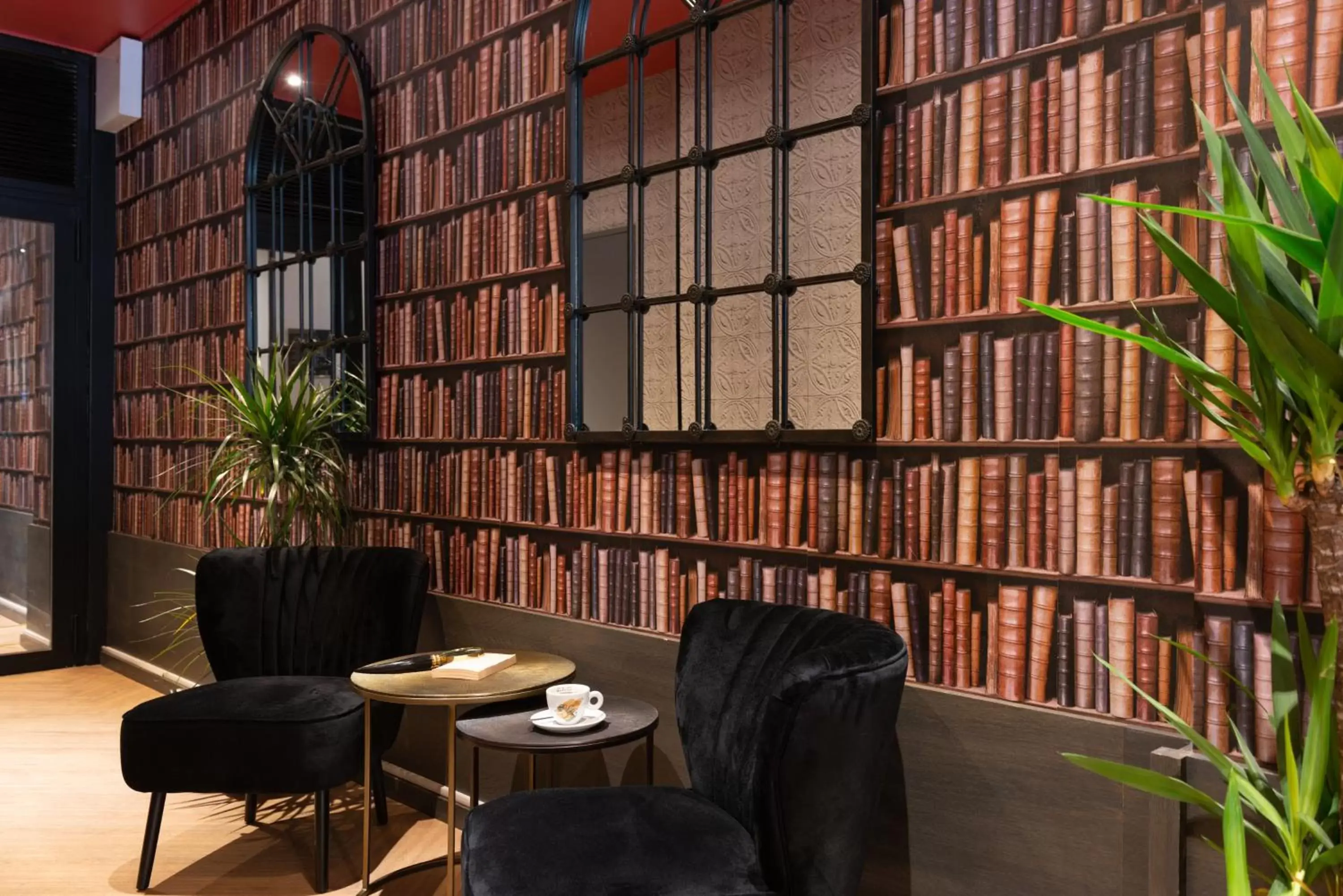 Lobby or reception, Library in Hôtel Bristol Reims