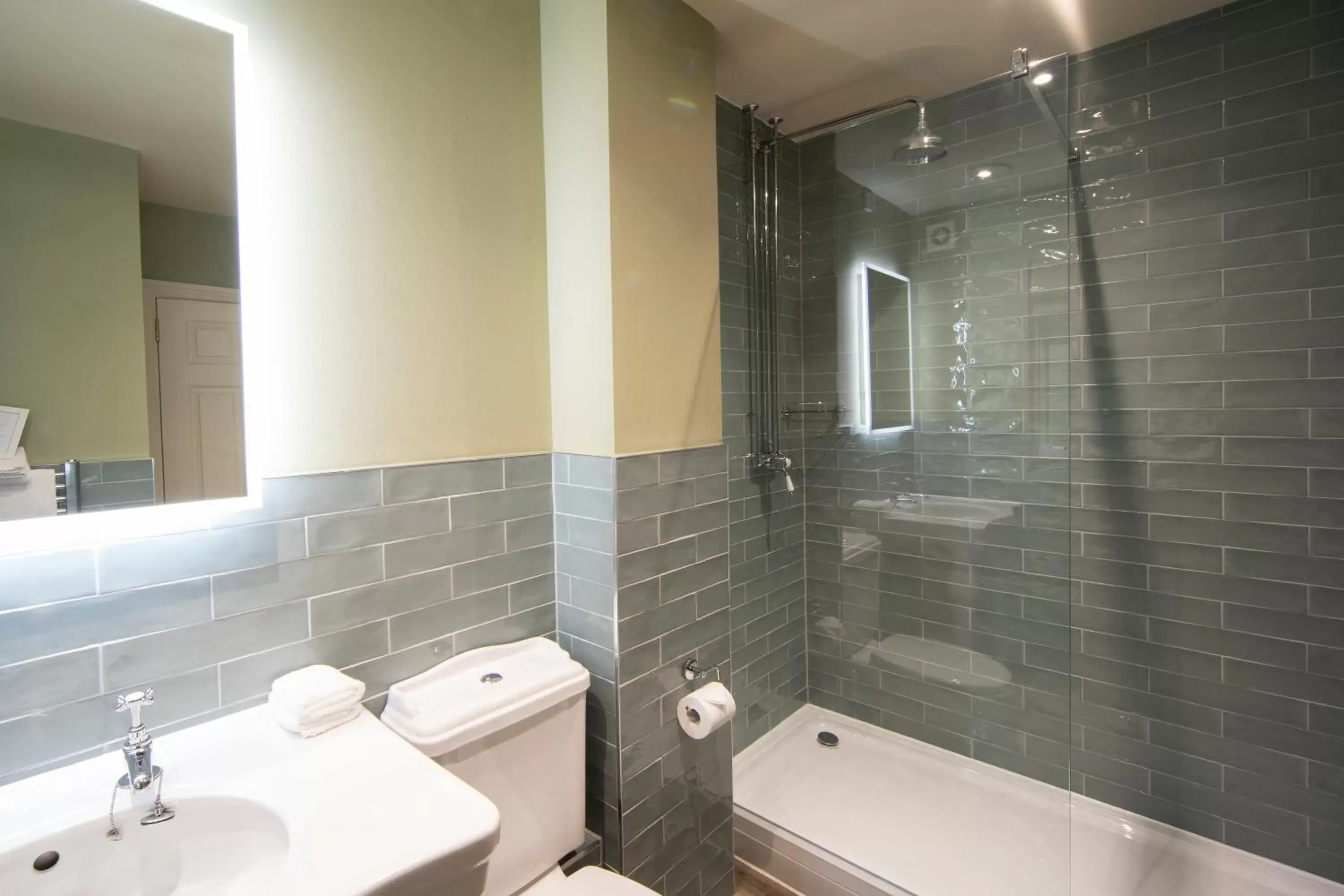 Bathroom in Cottage In The Wood