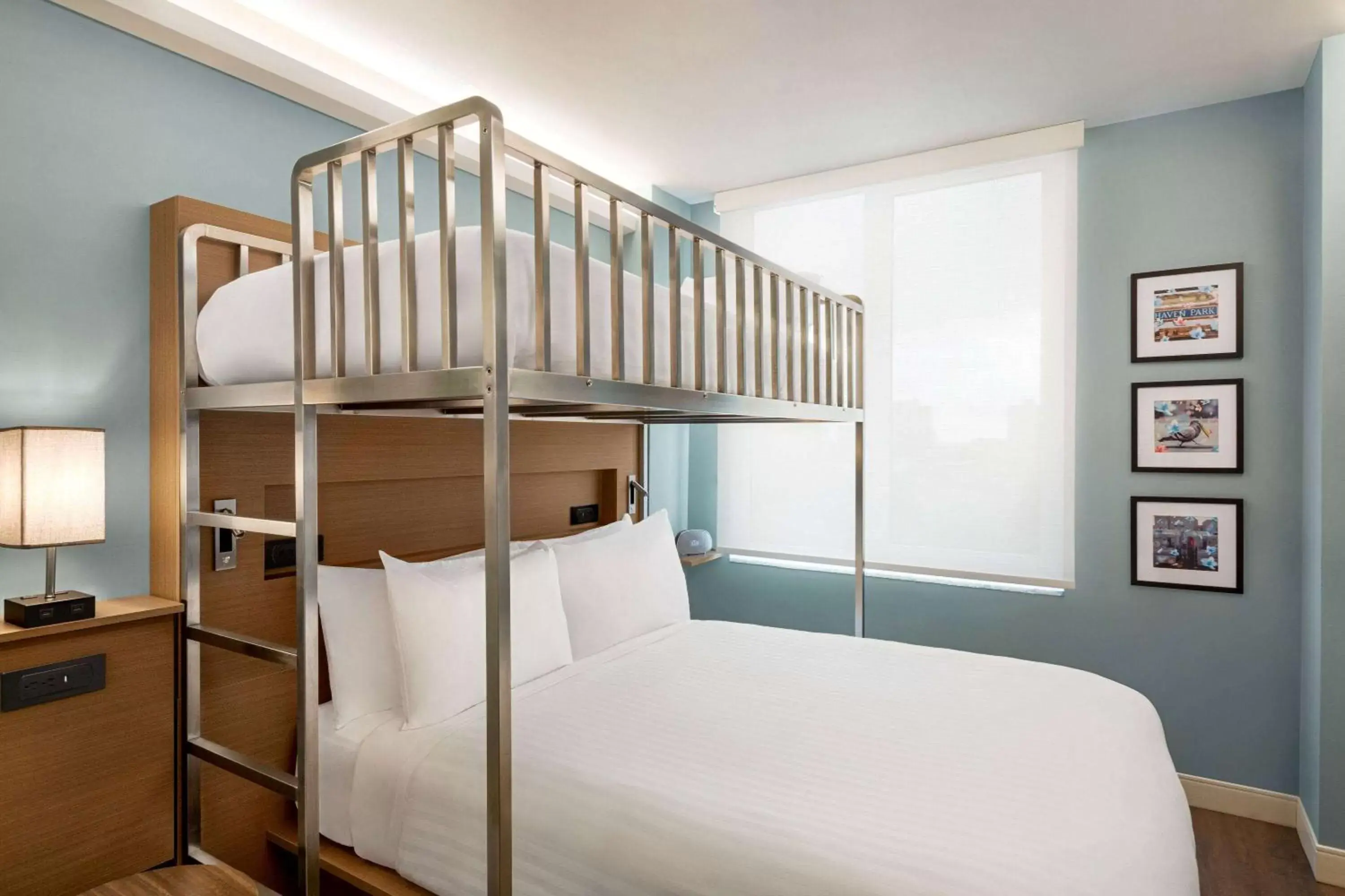 Photo of the whole room, Bed in Wingate by Wyndham Bronx Haven Park Photo of the whole room, Bed in Wingate by Wyndham Bronx Haven Park