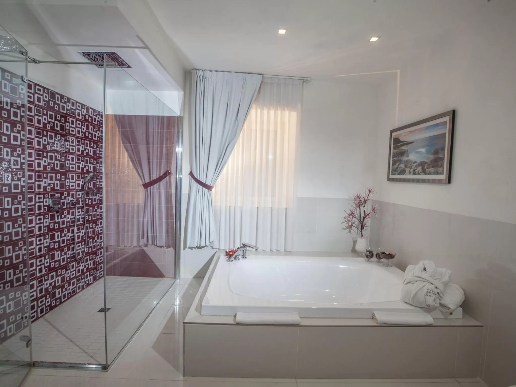 Shower, Bed in Hotel San Pietro