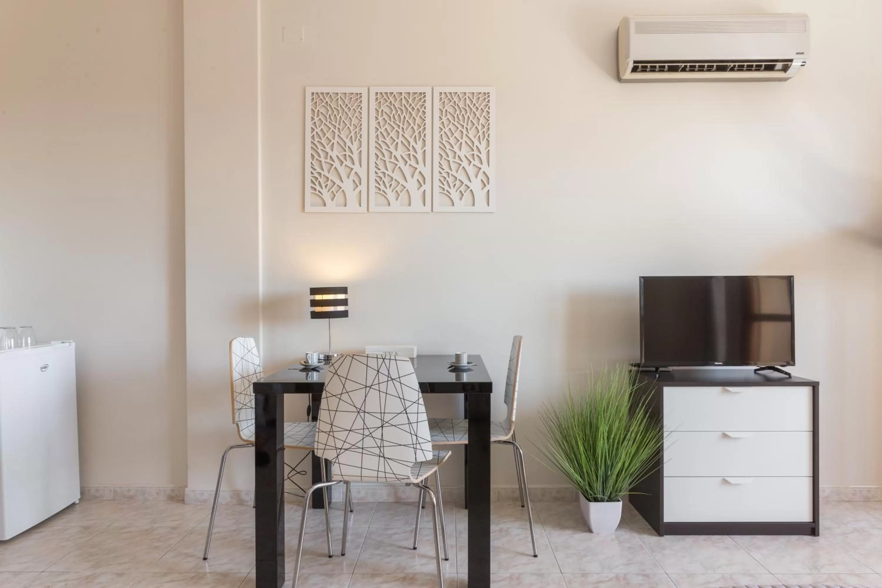 TV and multimedia in Residenze Su Planu