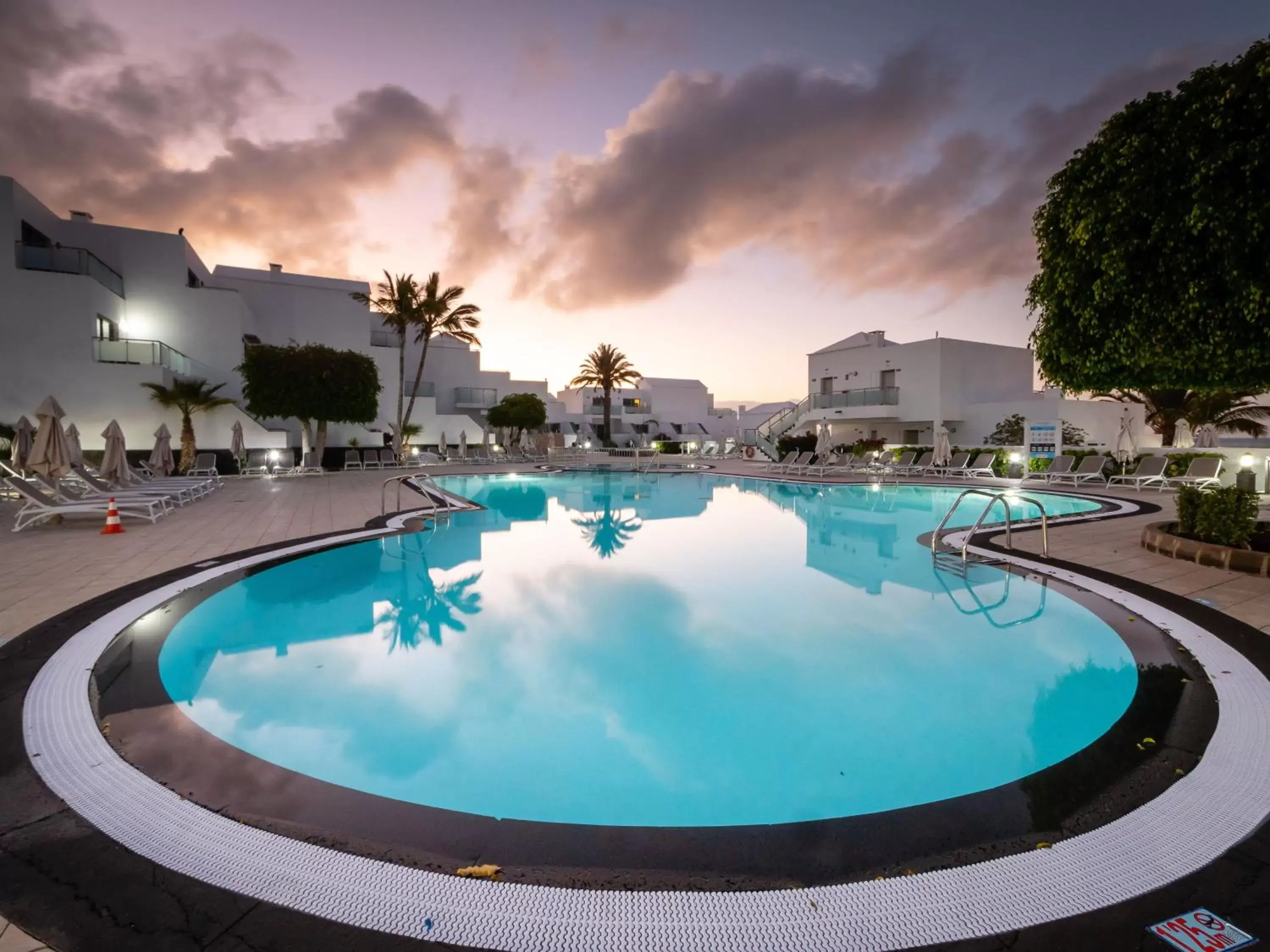 Swimming pool in Hotel Lanzarote Village Swimming pool in Hotel Lanzarote Village
