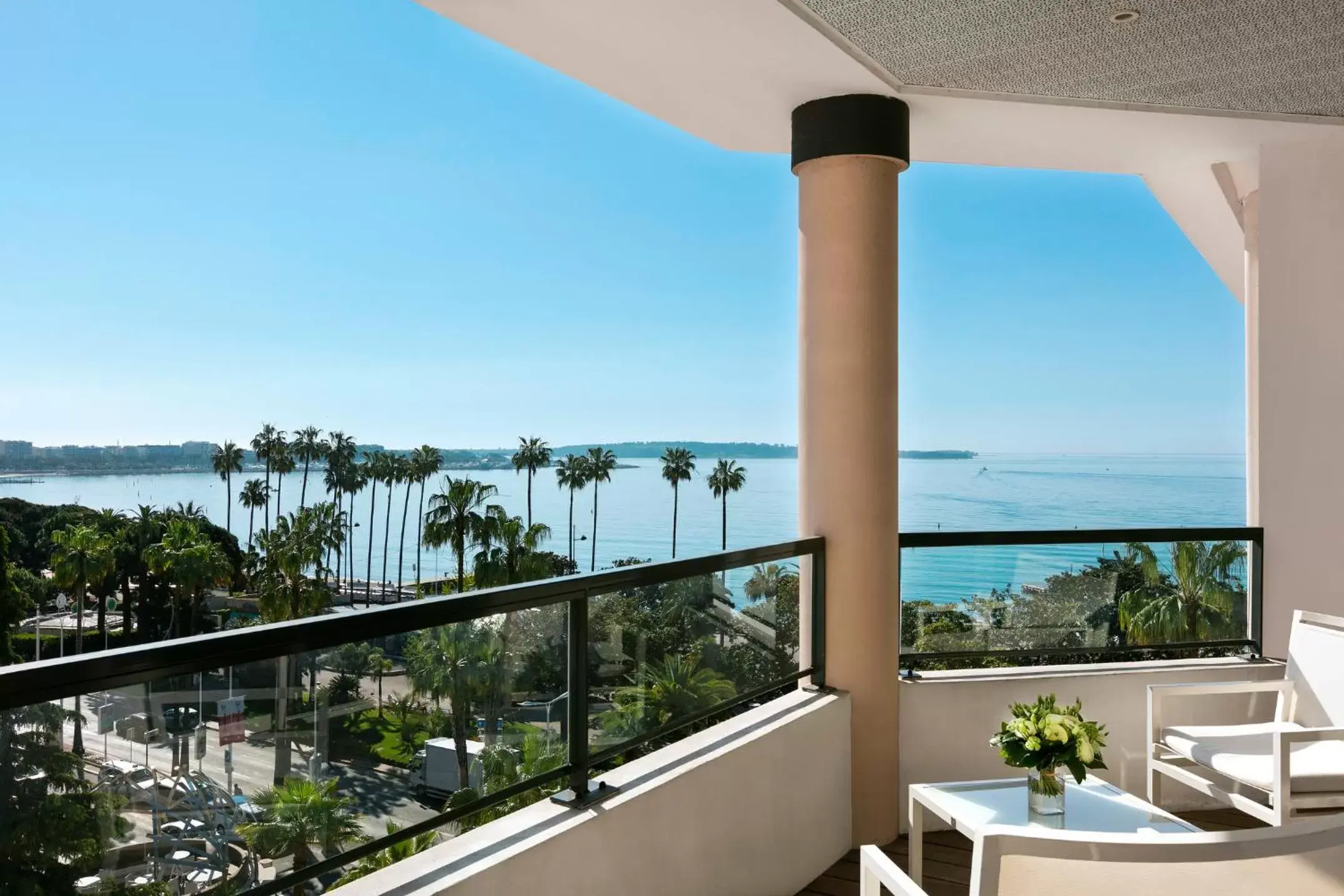 Balcony/Terrace in Hôtel Barrière Le Majestic Cannes