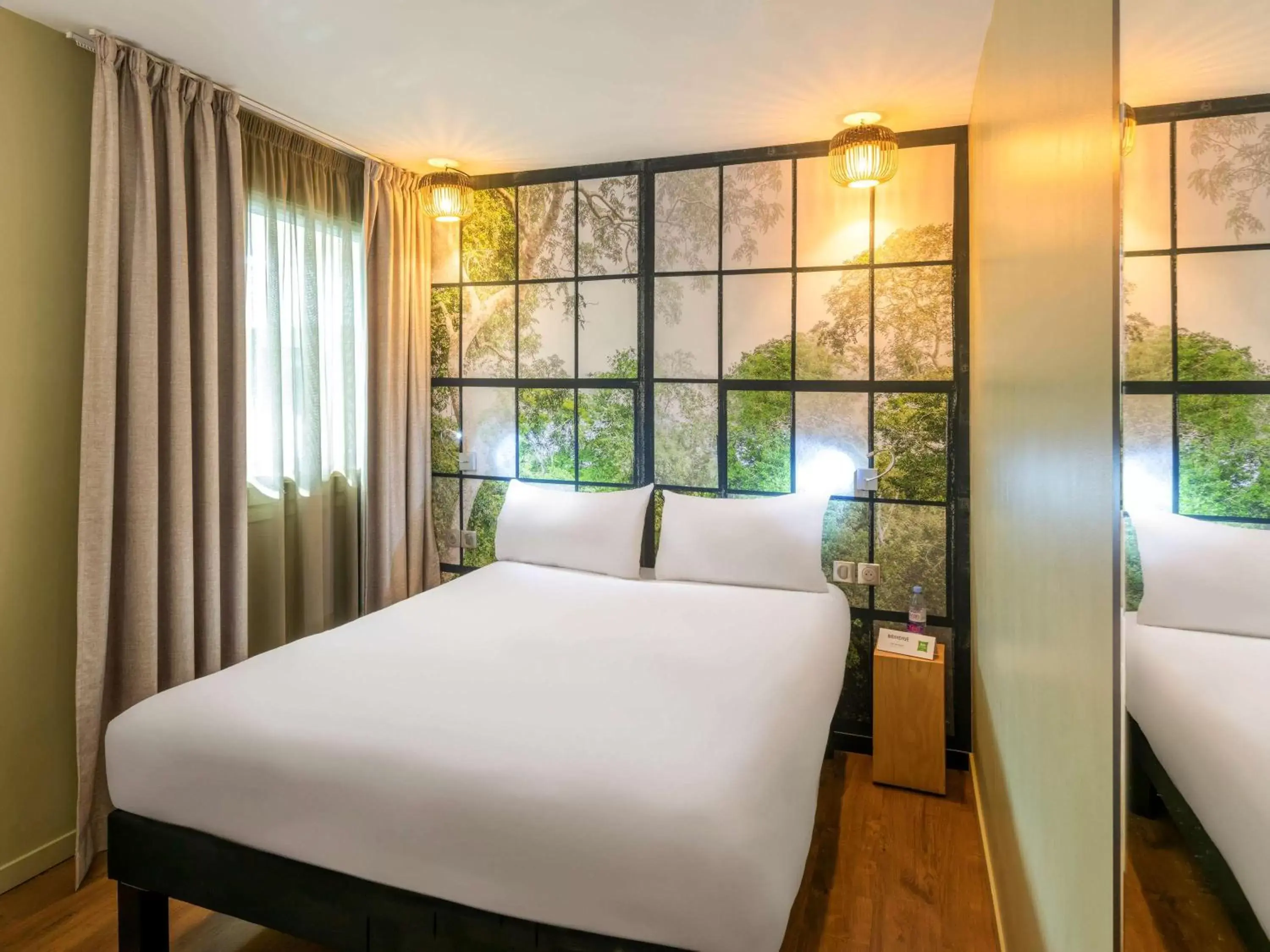 Photo of the whole room, Bed in ibis Styles Parc des Expositions de Villepinte Photo of the whole room, Bed in ibis Styles Parc des Expositions de Villepinte