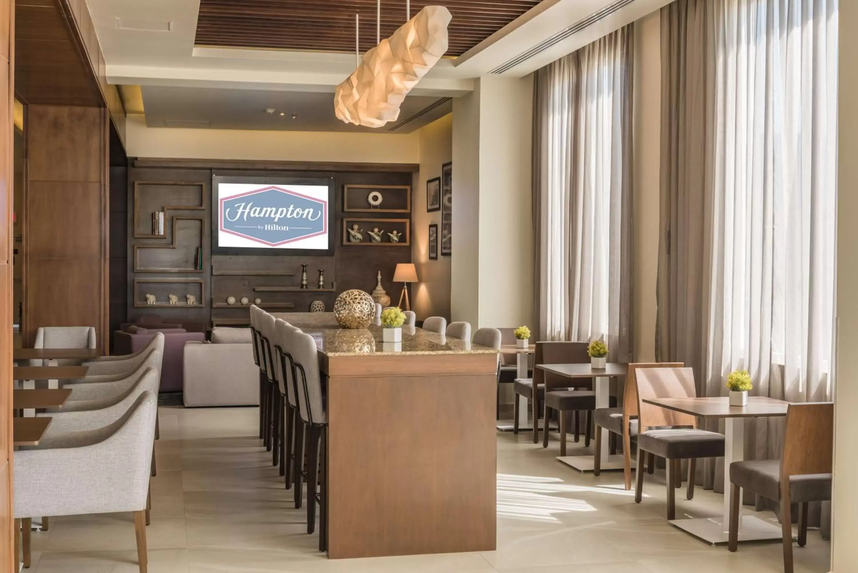 Lobby or reception, Restaurant/Places to Eat in Hampton Inn & Suites by Hilton Salamanca Bajio