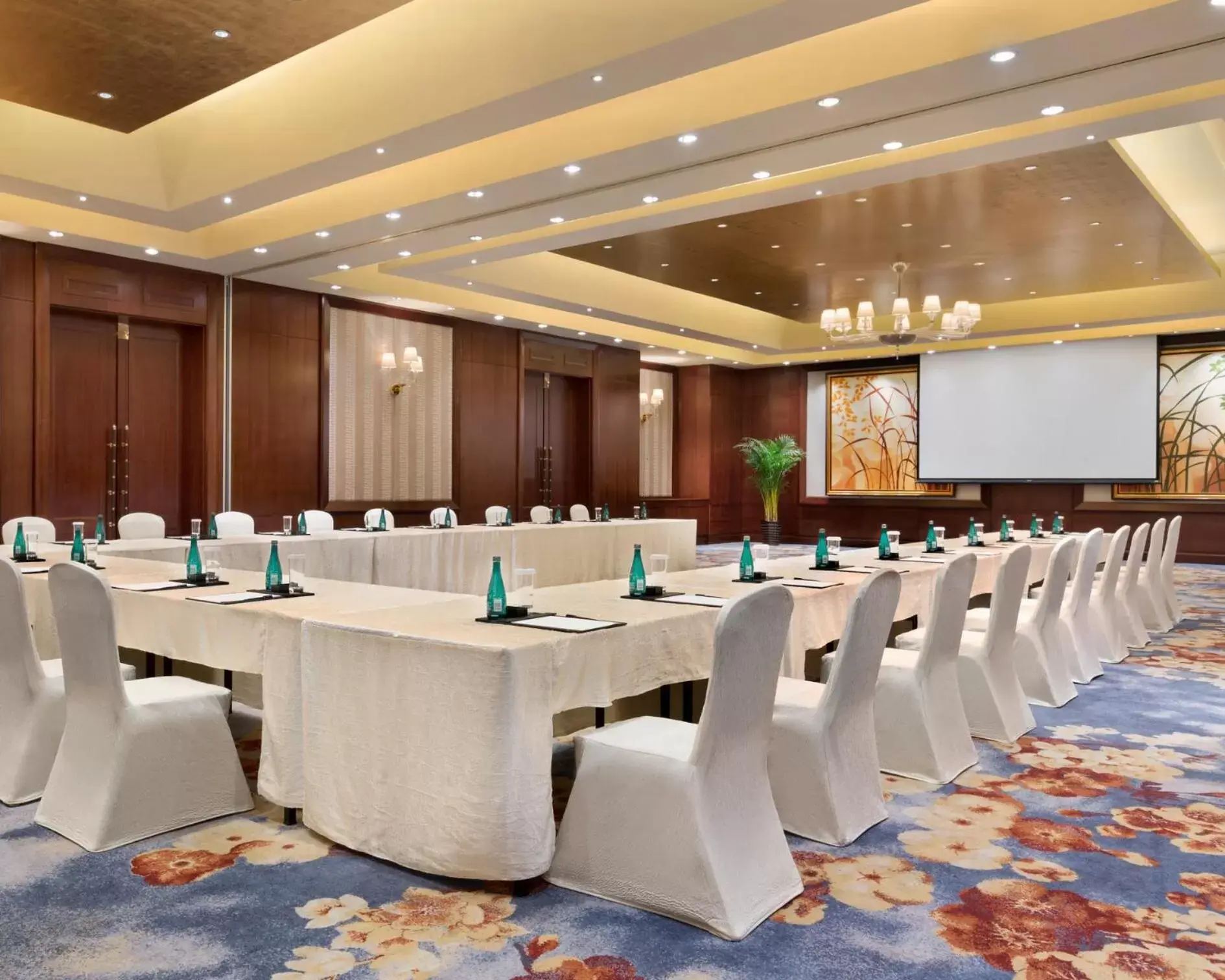 Meeting/conference room in Shangri-La Wenzhou