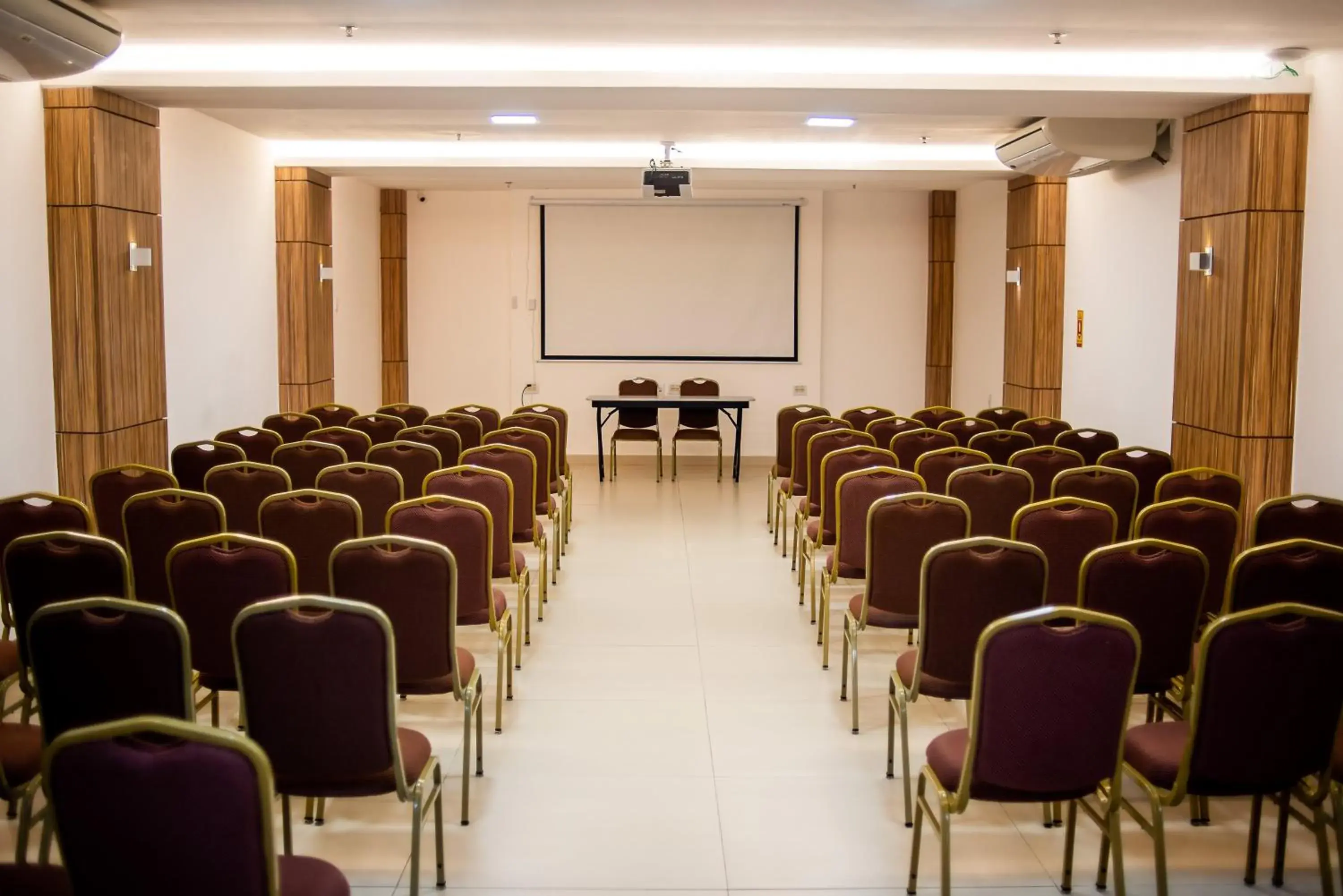Meeting/conference room in Paradiso Macae Hotel