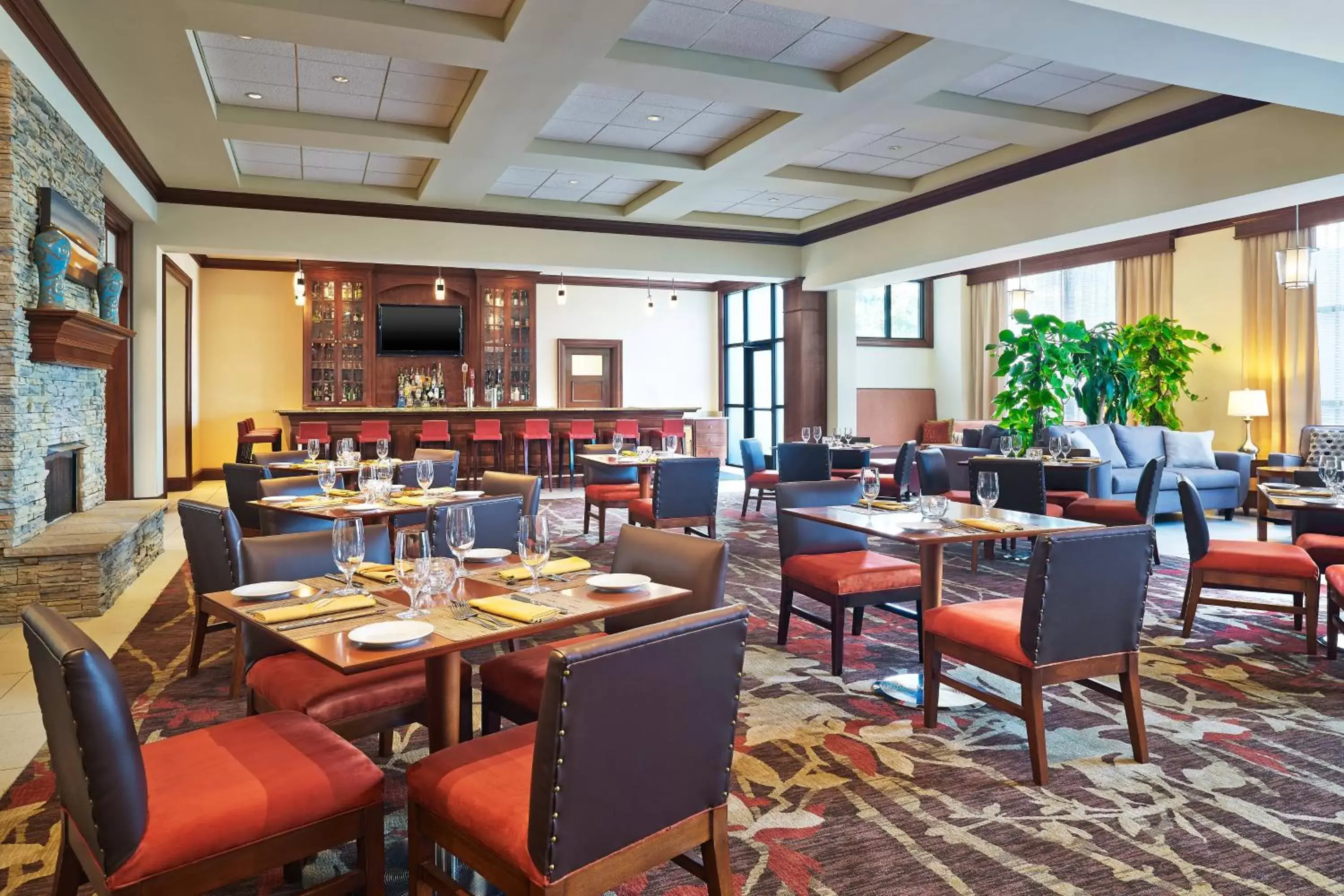 Restaurant/Places to Eat in Sheraton Augusta Hotel