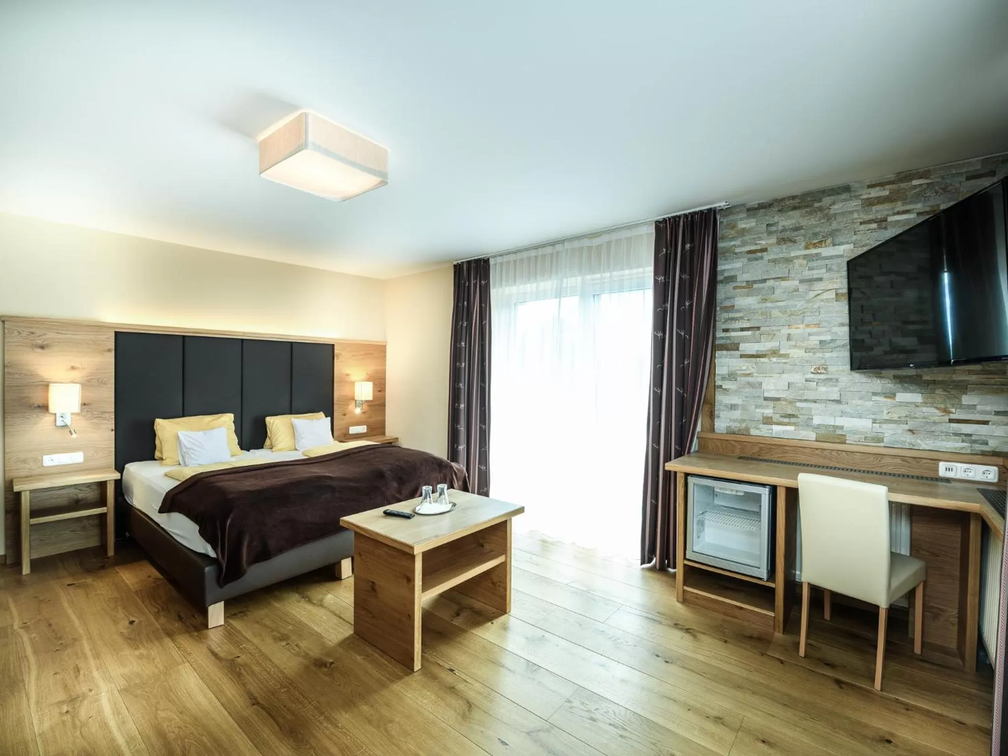 Photo of the whole room, Bed in Hotel Victoria