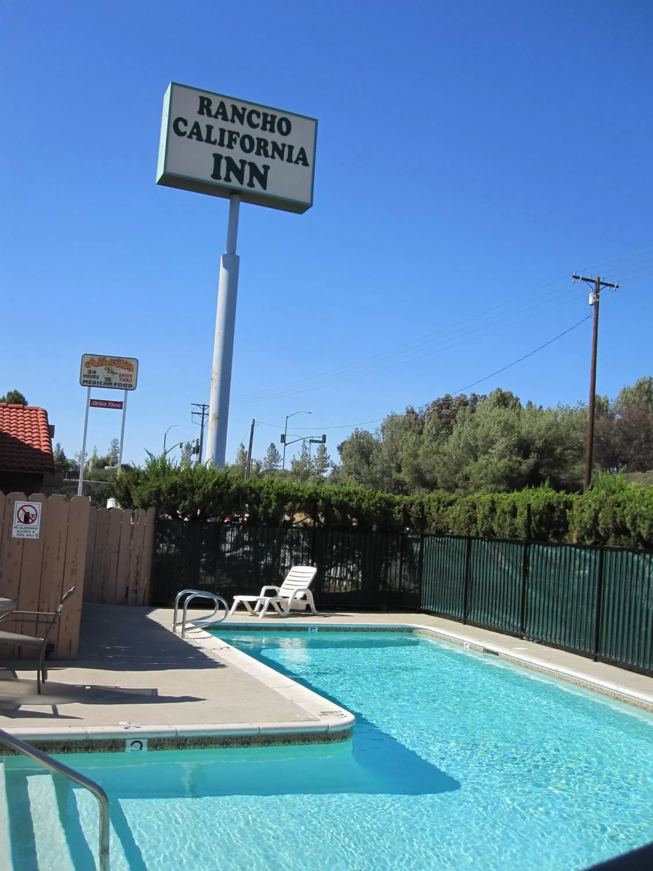 Day, Swimming Pool in Rancho California Inn Temecula