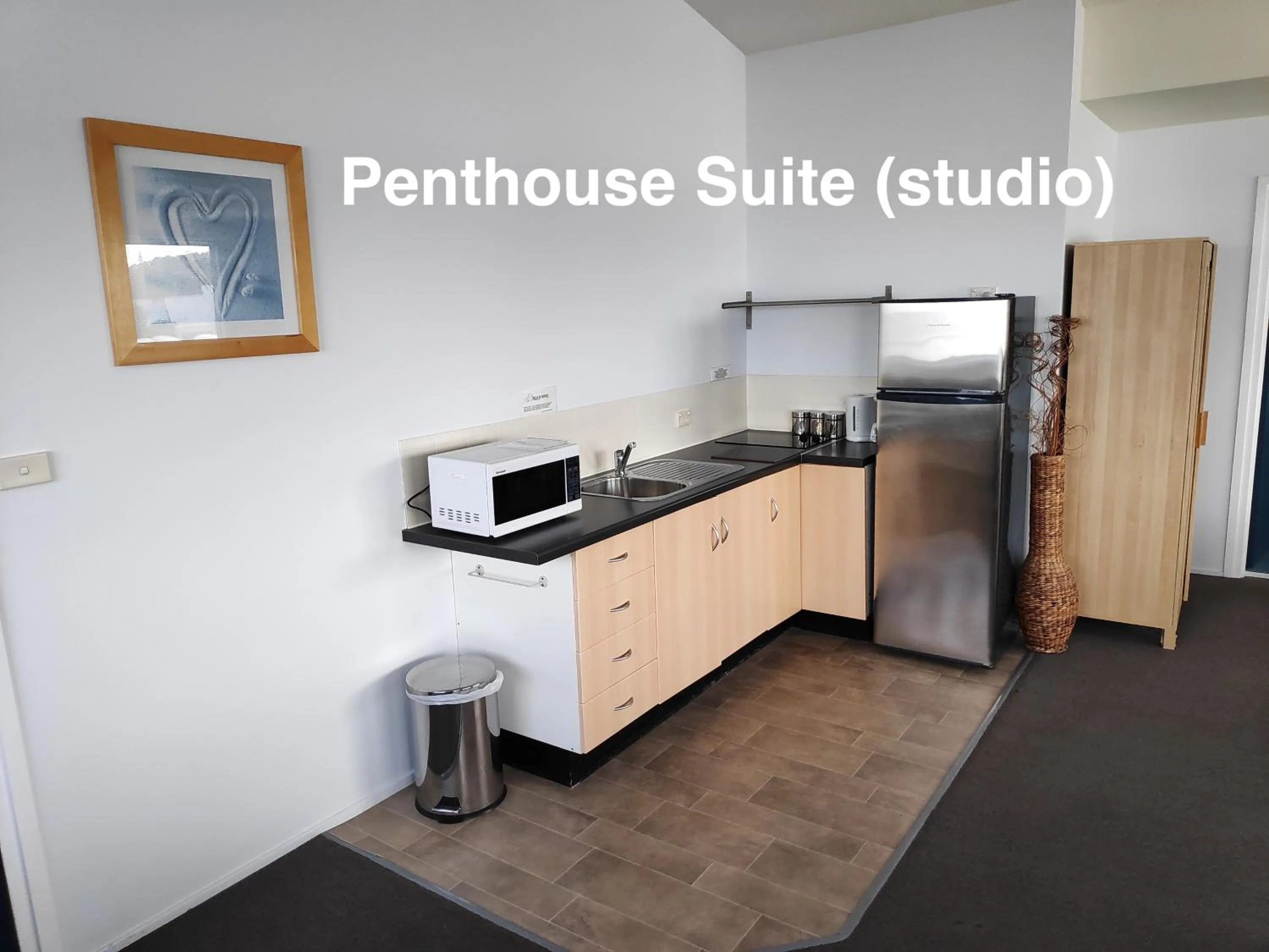 Beach House Mollymook