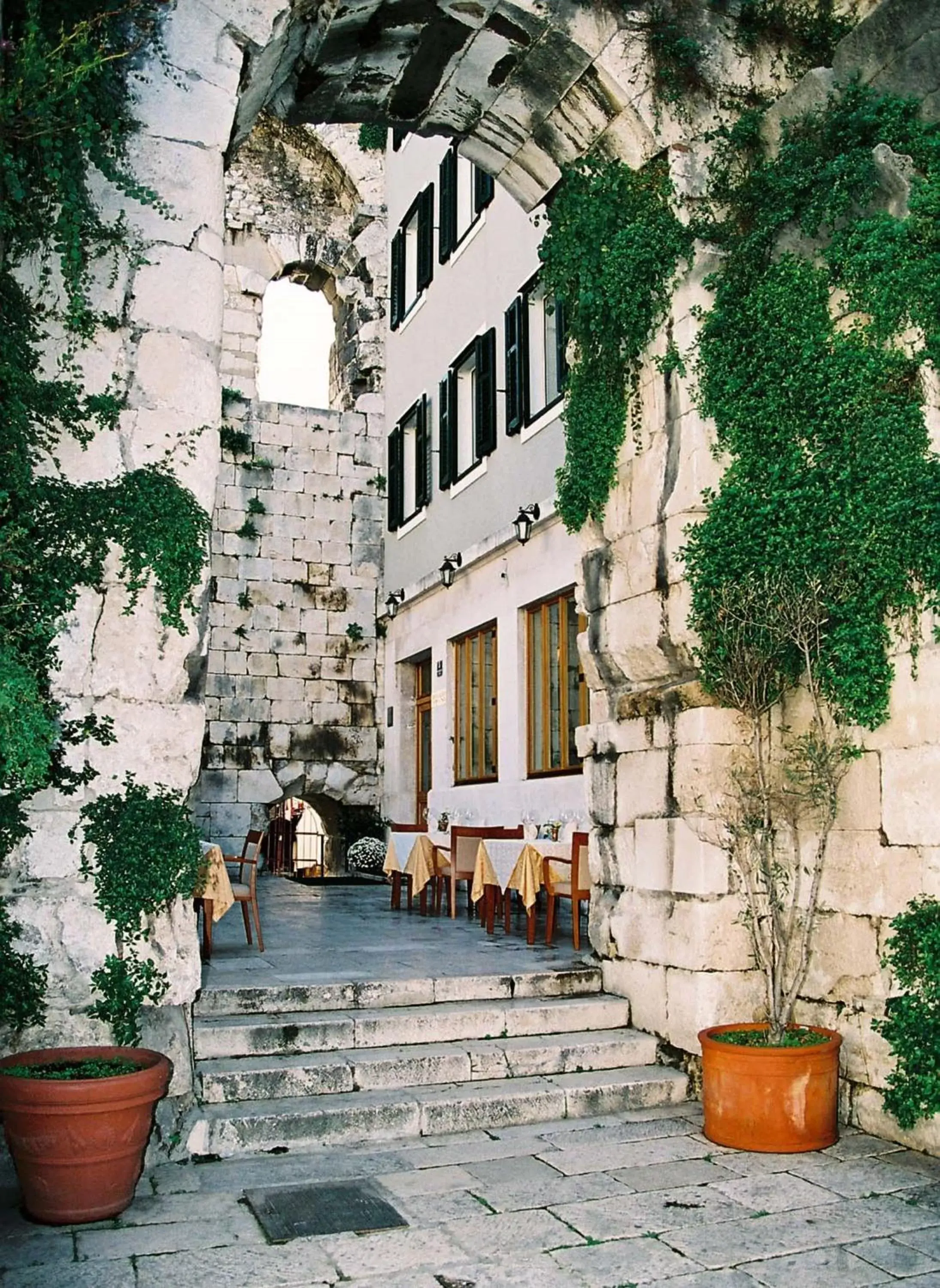 Facade/entrance, Property Building in Hotel Peristil