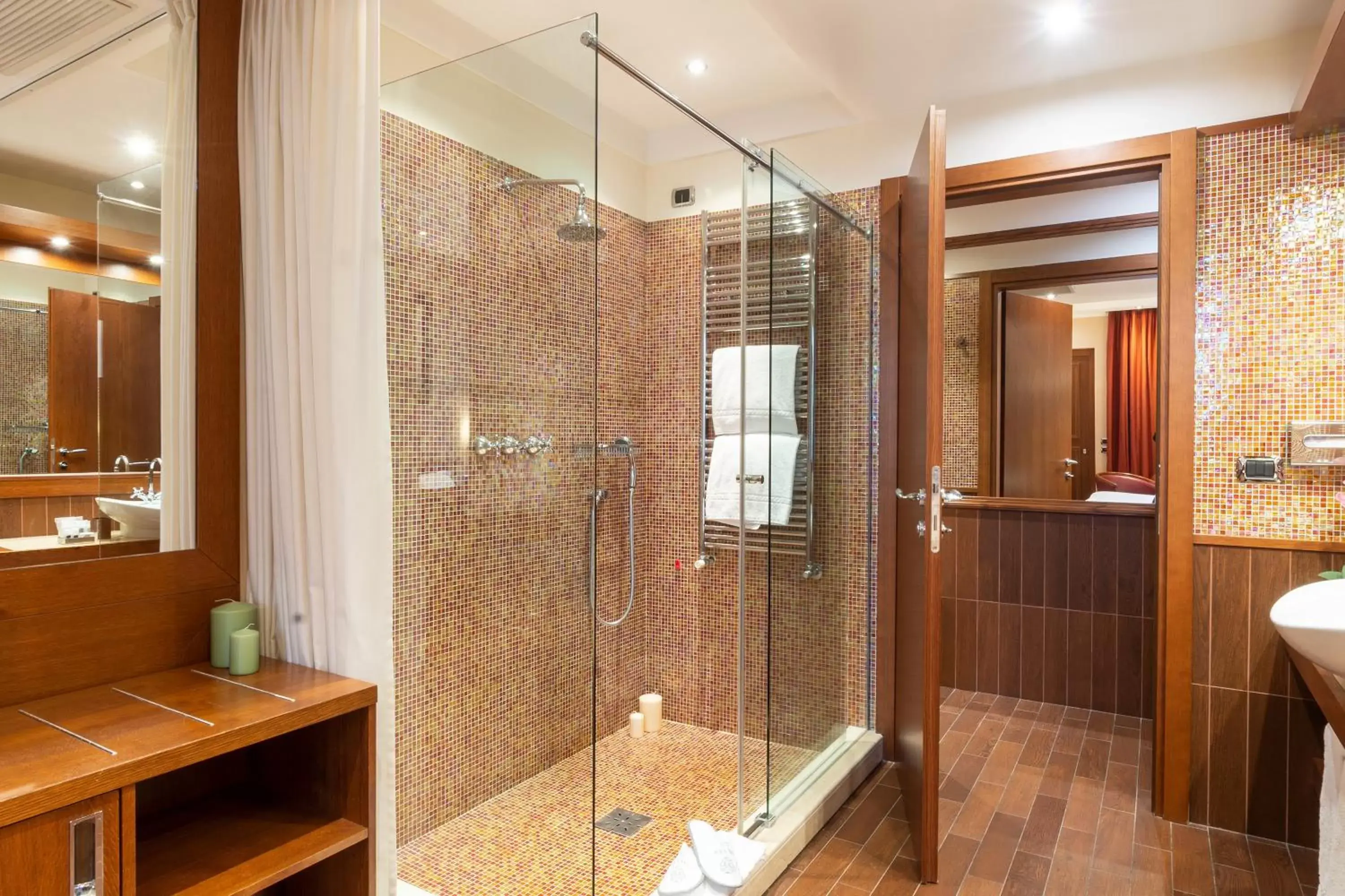 Shower, Bathroom in Hotel Silver Milano
