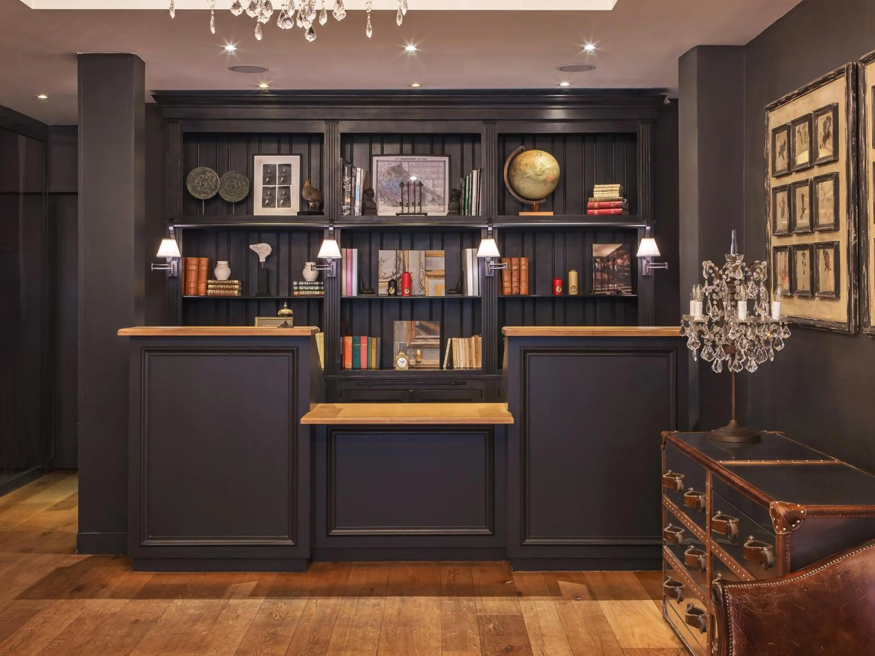 Lobby or reception in New Hotel Roblin