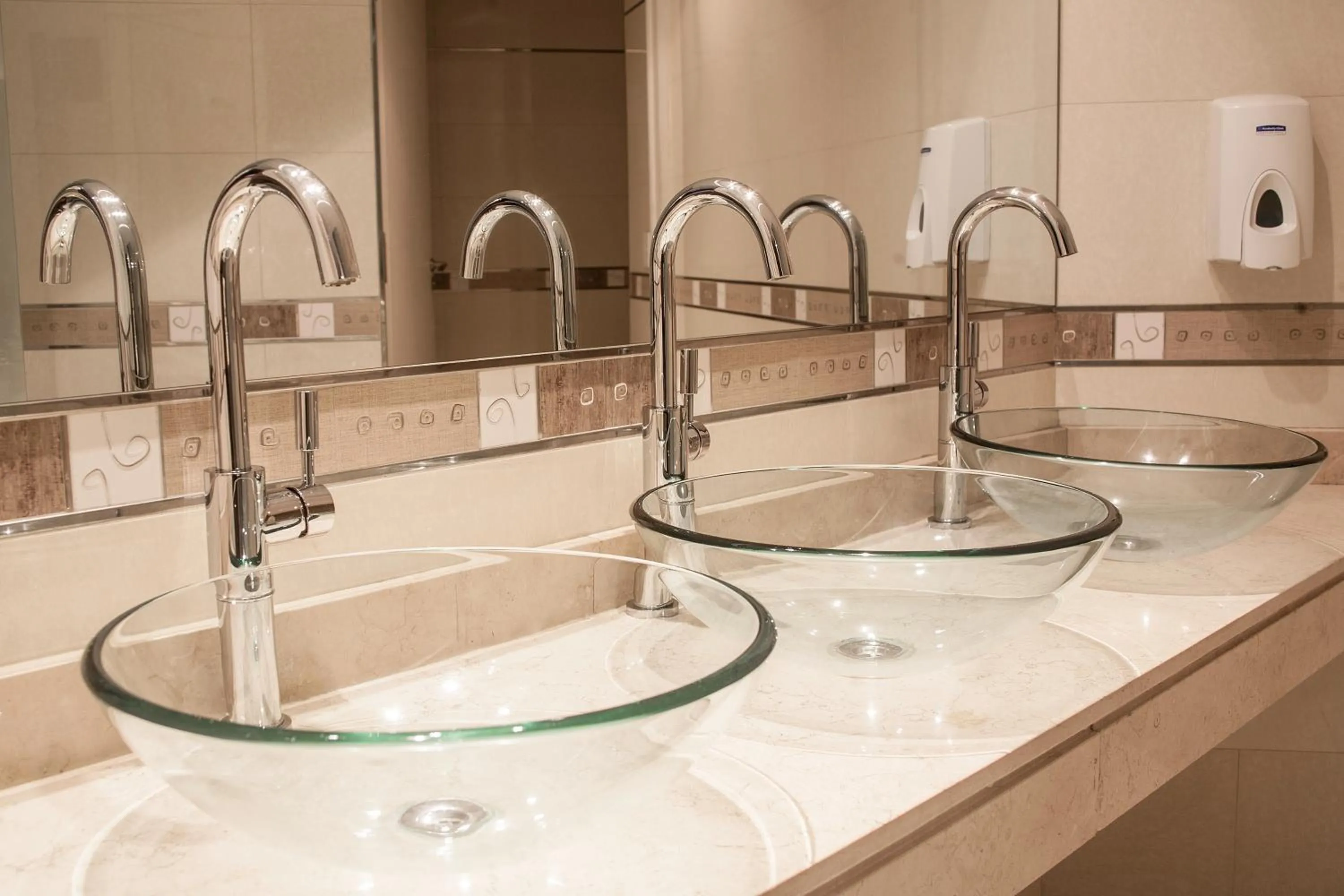 Bathroom in HR Luxor Hotel Buenos Aires