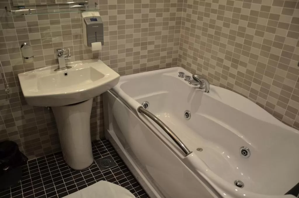 Bathroom in Hotel Golf Luxury