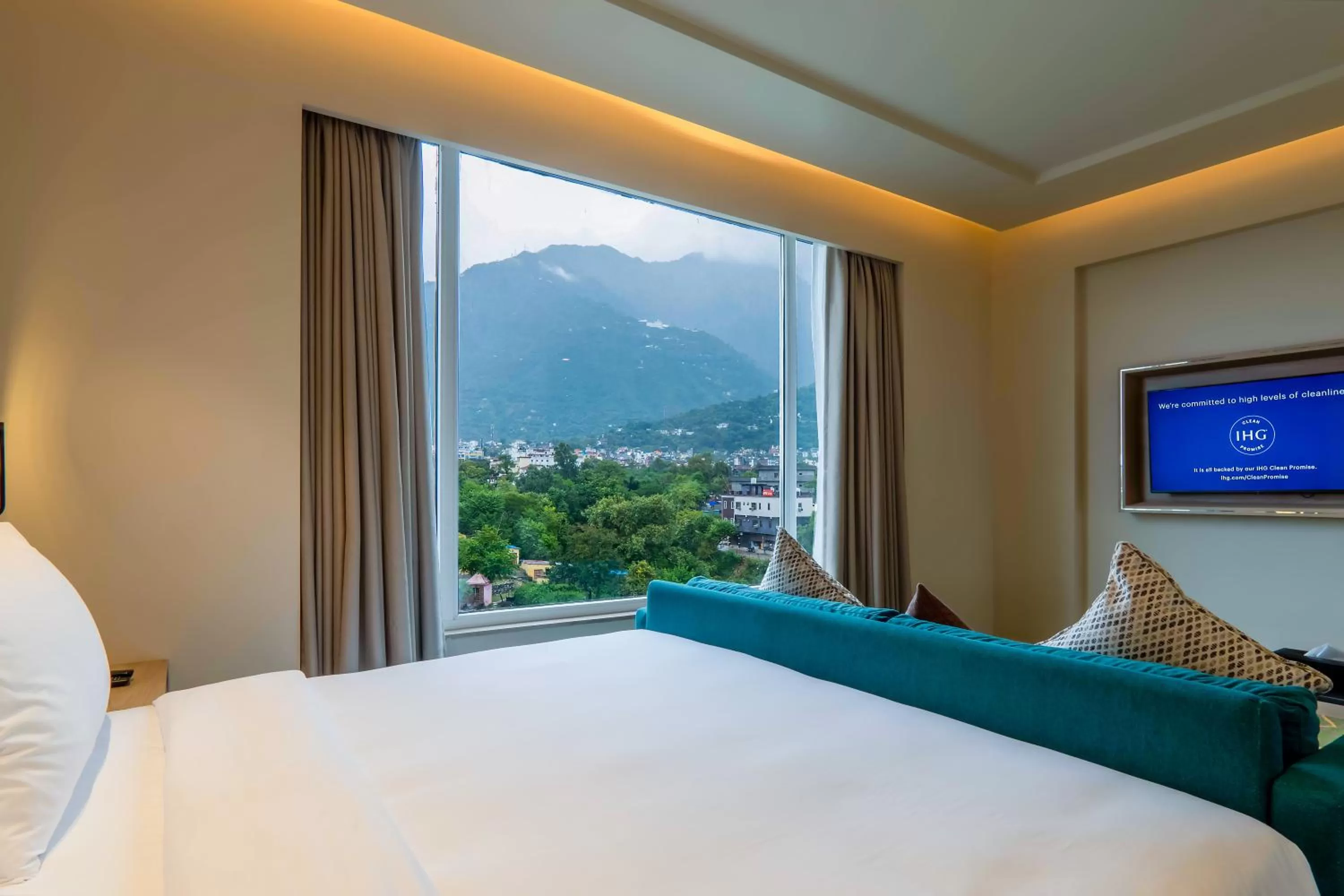 View (from property/room), Bed in Holiday Inn Katra Vaishno Devi by IHG
