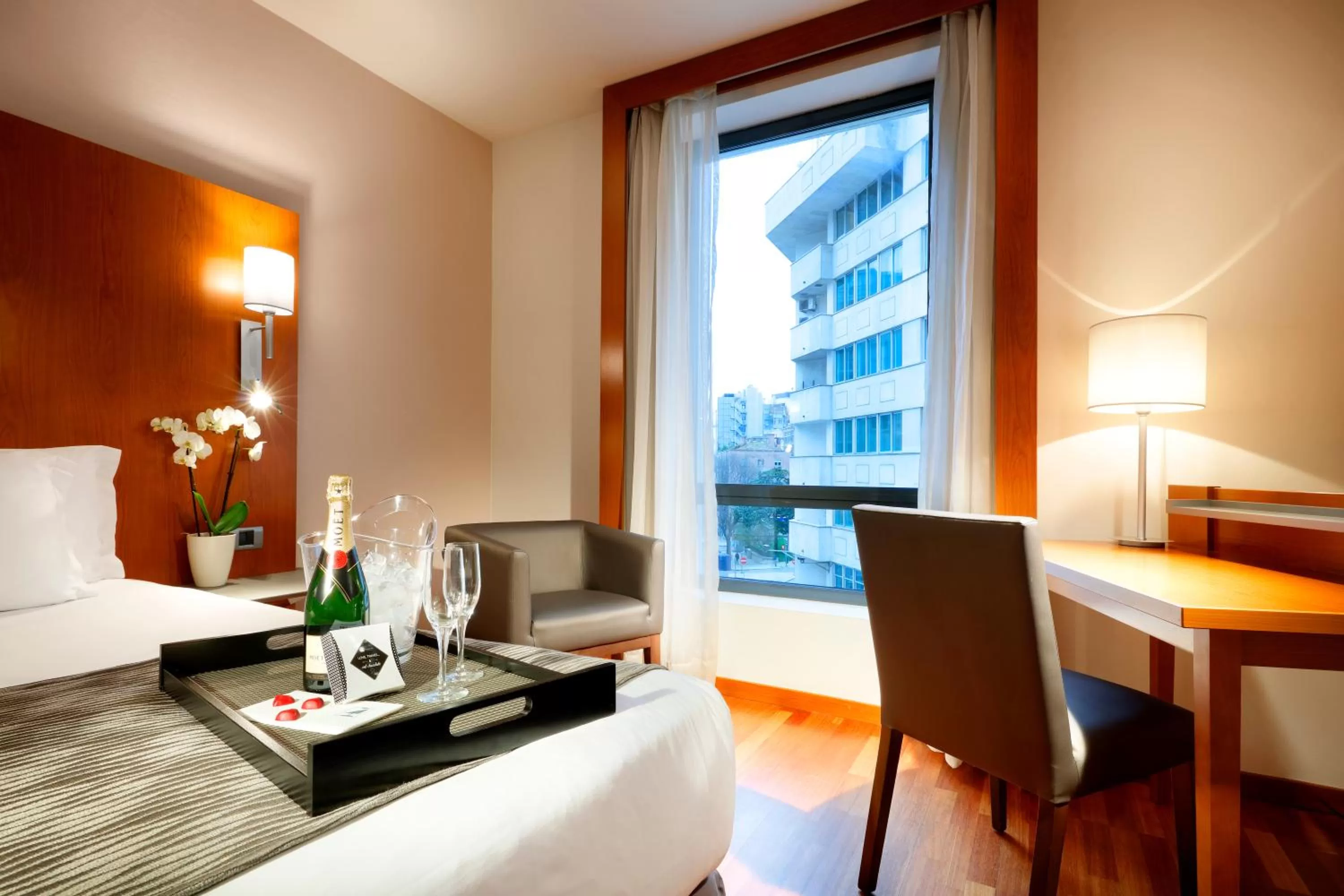 Photo of the whole room in Eurostars Lisboa Parque