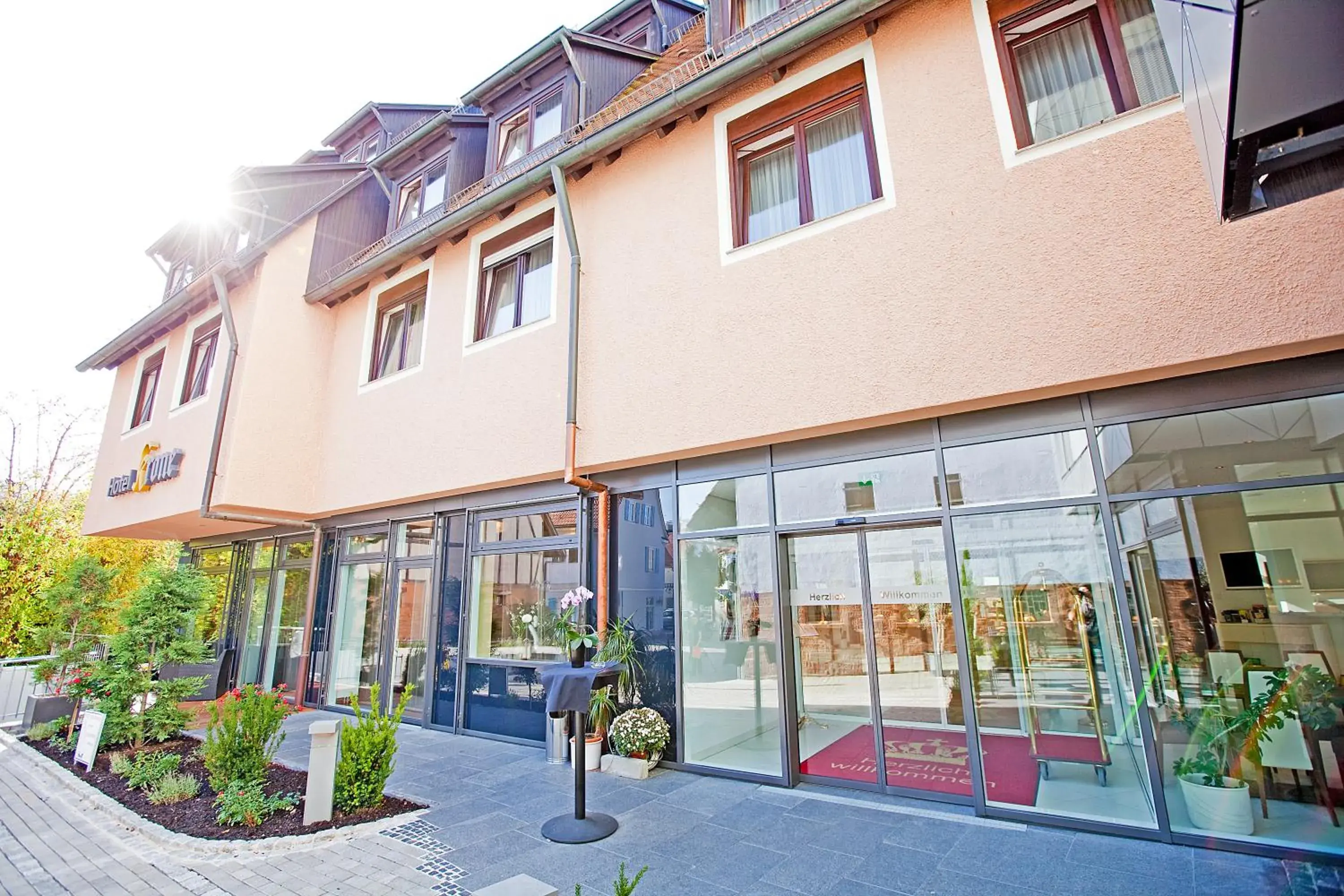 Facade/entrance, Property Building in Hotel Krone