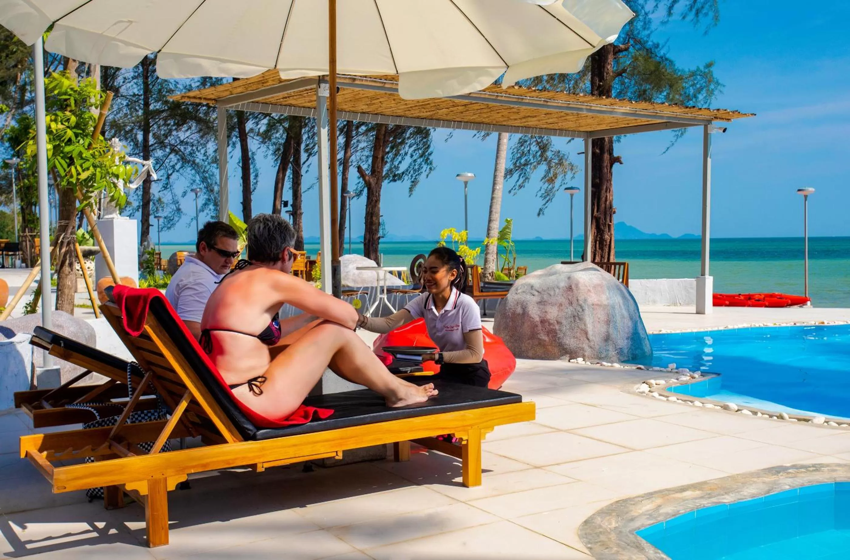 Swimming pool in Villa Cha-Cha Krabi Beachfront Resort