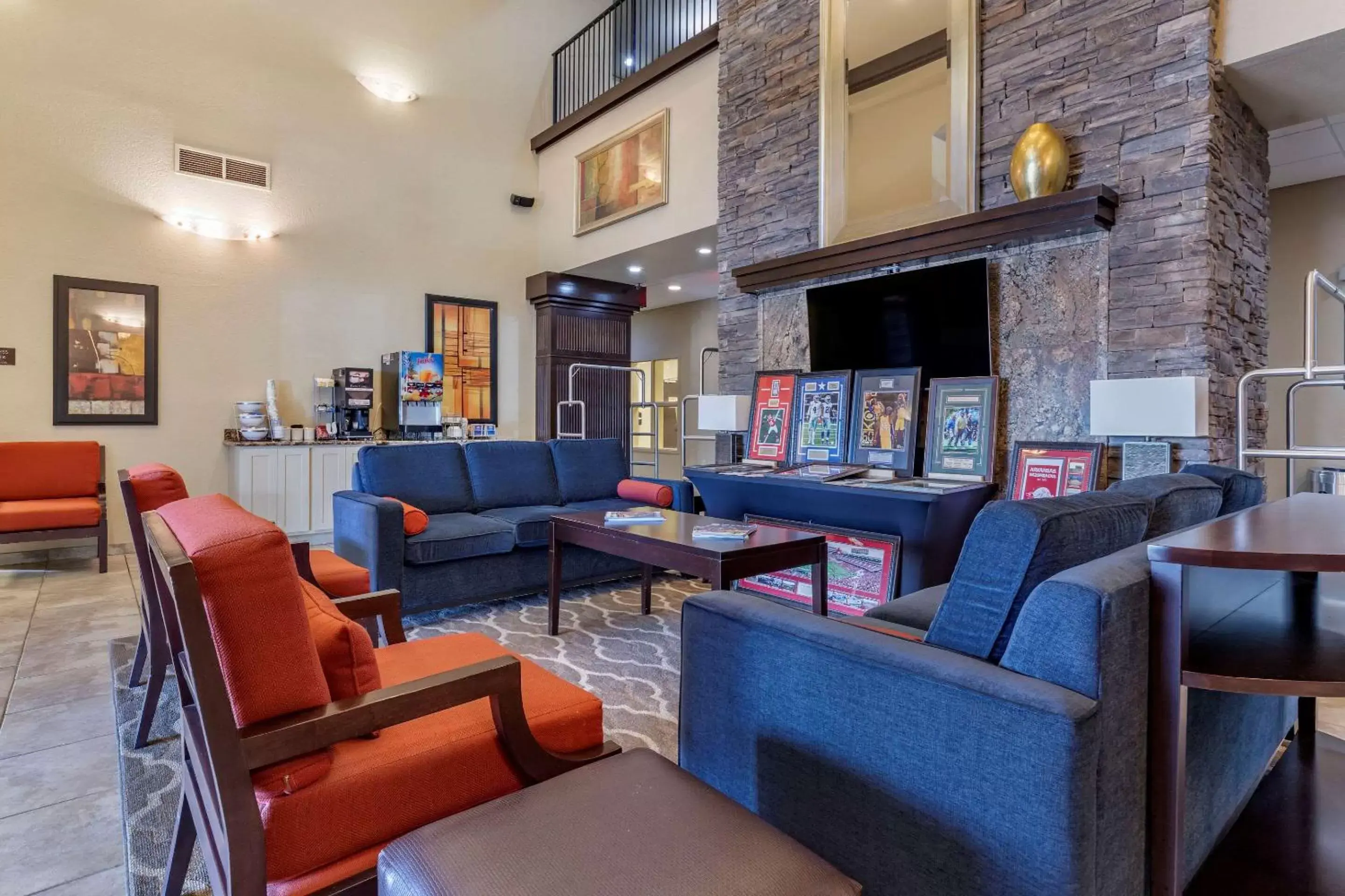 Lobby or reception, Seating Area in Comfort Inn Bentonville - Crystal Bridges