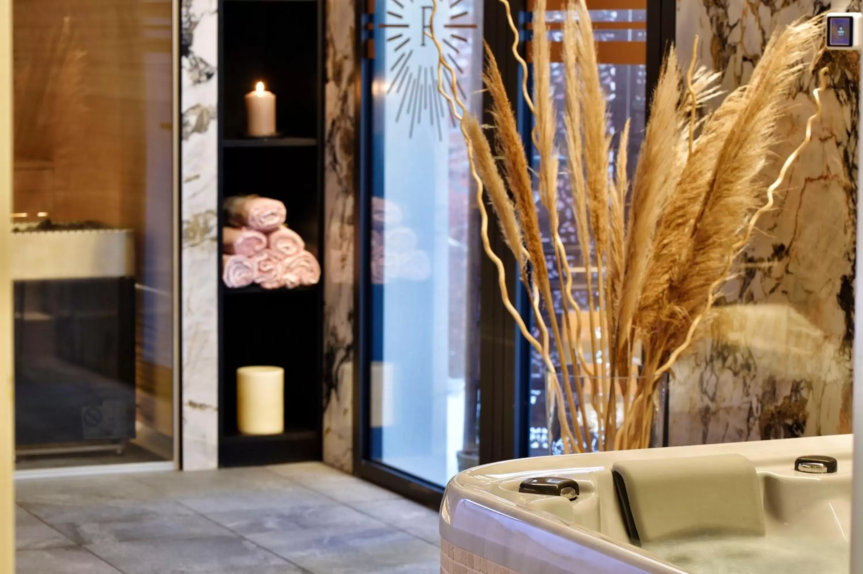 Spa and wellness centre/facilities in Hôtel Fesch & Spa