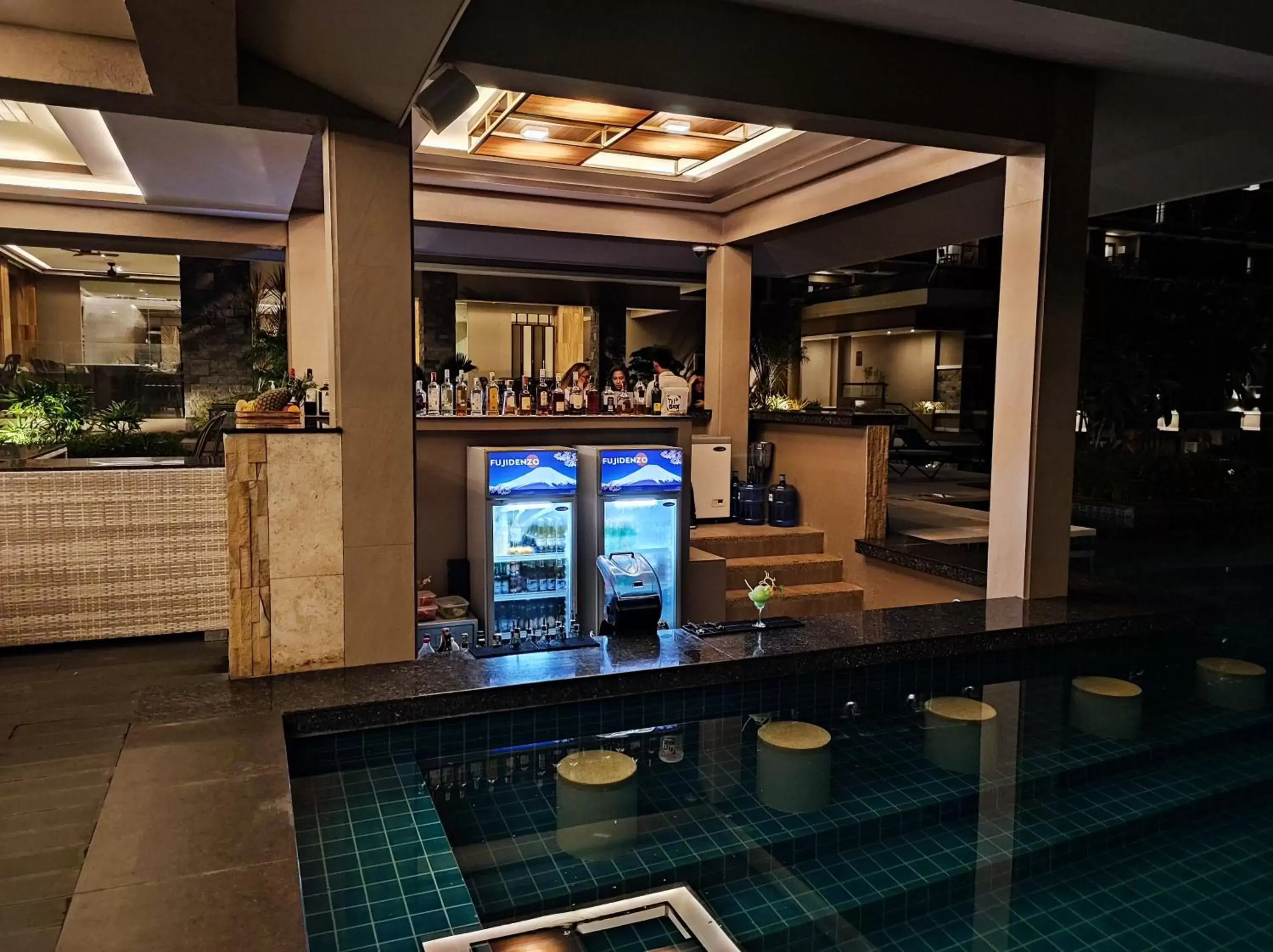 Lounge or bar in Zuri Resort Lounge or bar in Zuri Resort