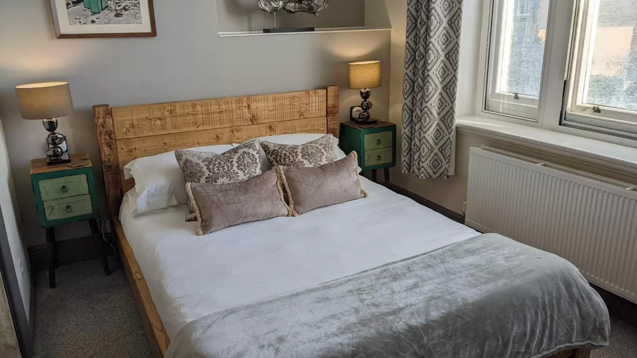 Deluxe King Room in Oaklands Guest House