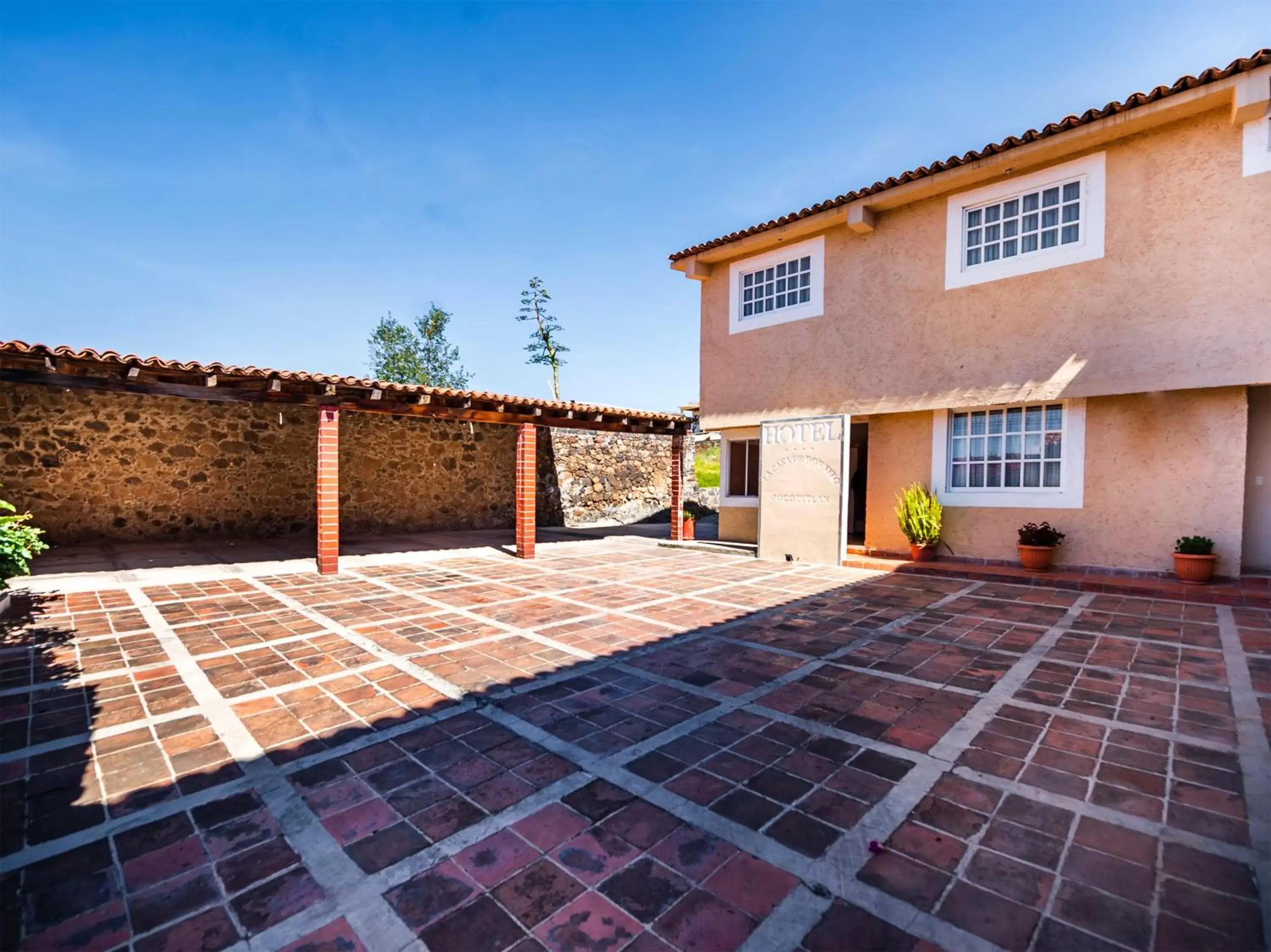 Patio, Property Building in Hotel Casa Don Tito