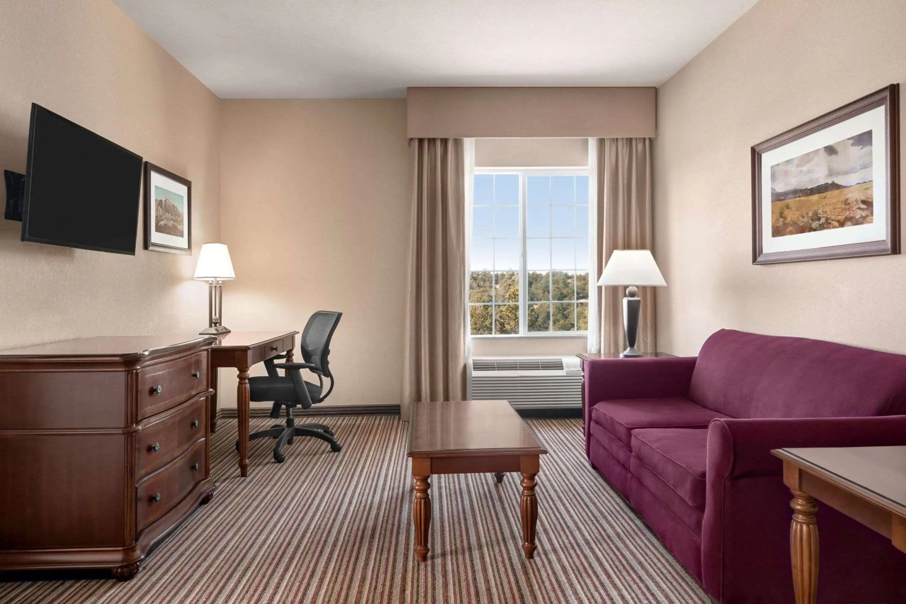 Photo of the whole room in La Quinta by Wyndham Trinidad