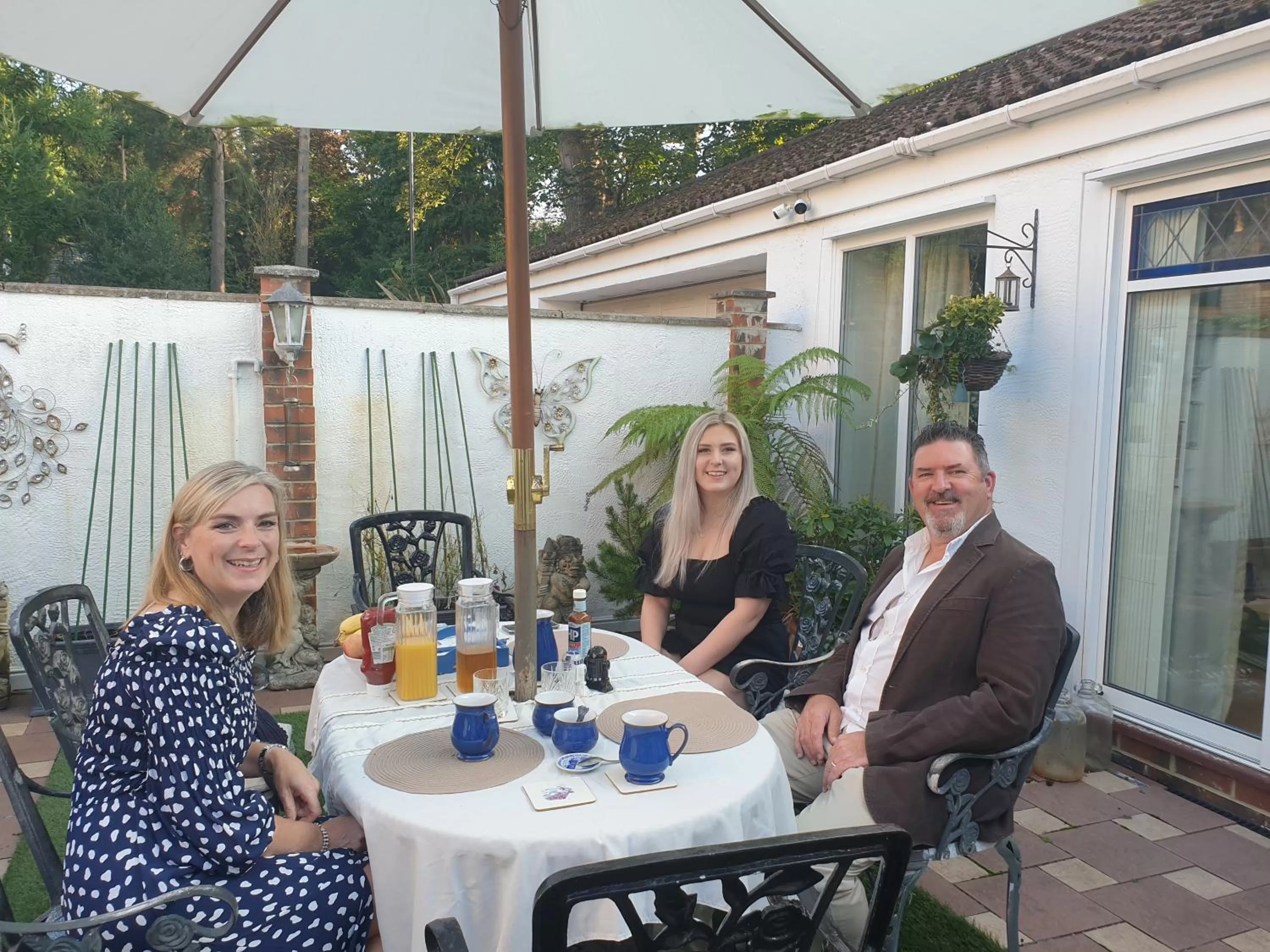 Restaurant/places to eat in Best Area Close to Leeds Centre