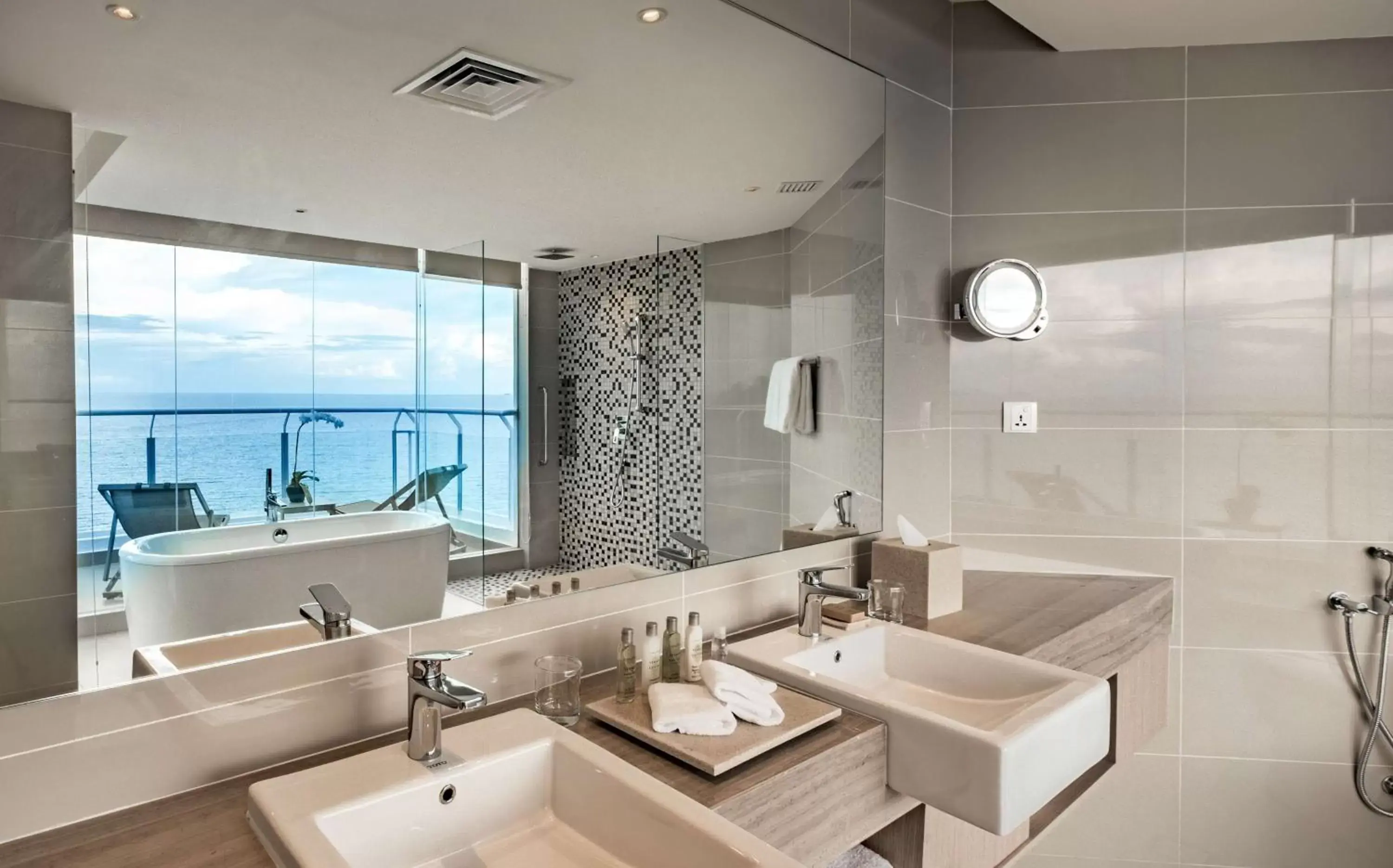 Bathroom in DoubleTree Resort by Hilton Hotel Penang
