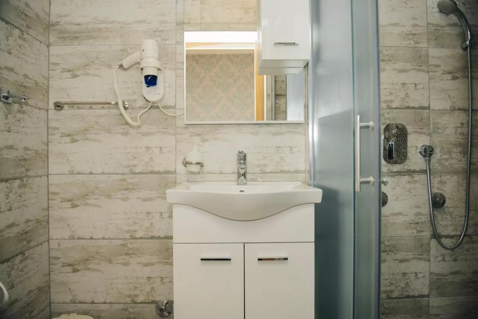 Bathroom in Hotel - Villa Lejla