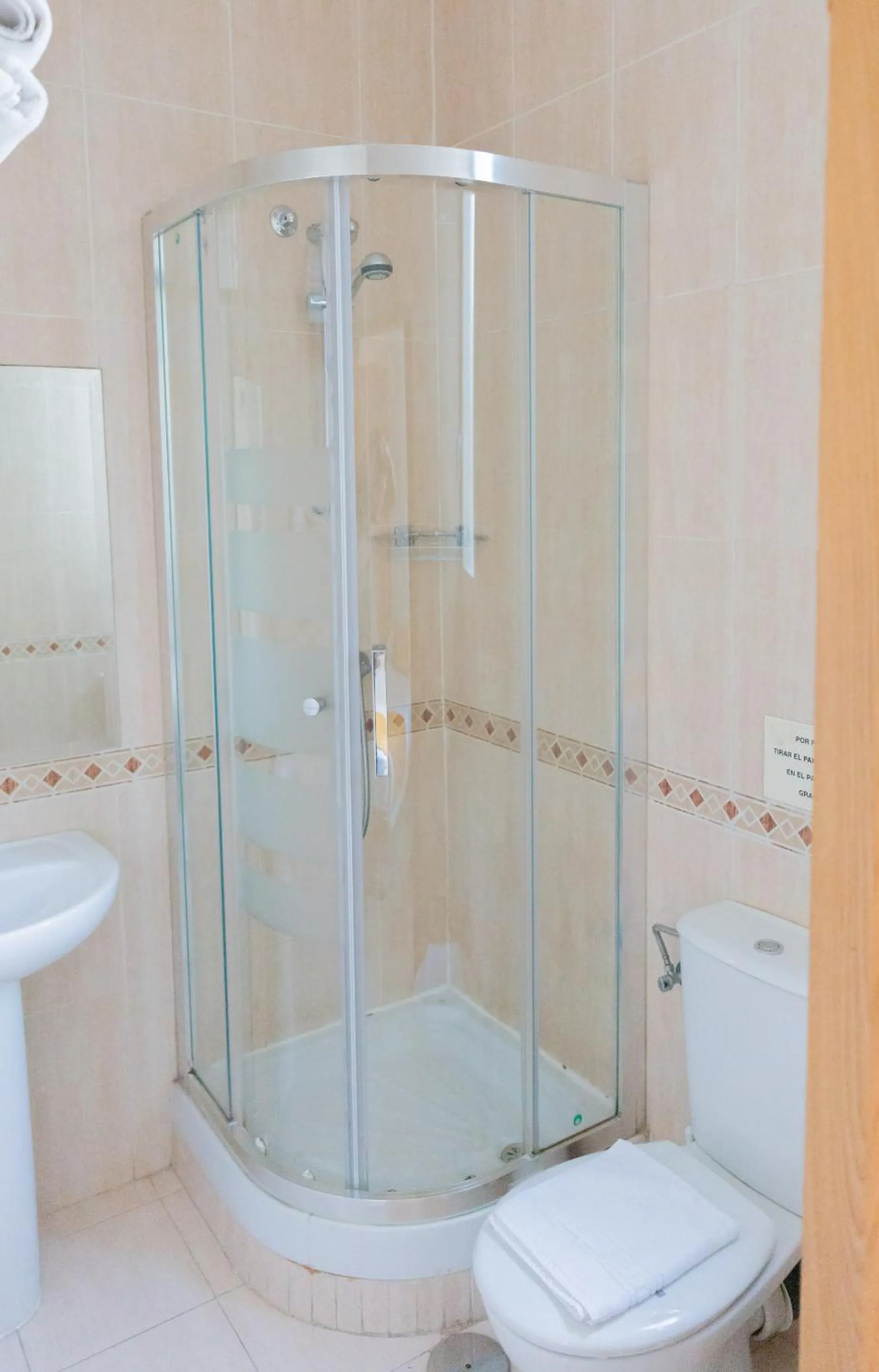 Bathroom in Hostal Josefina-Gran Vía