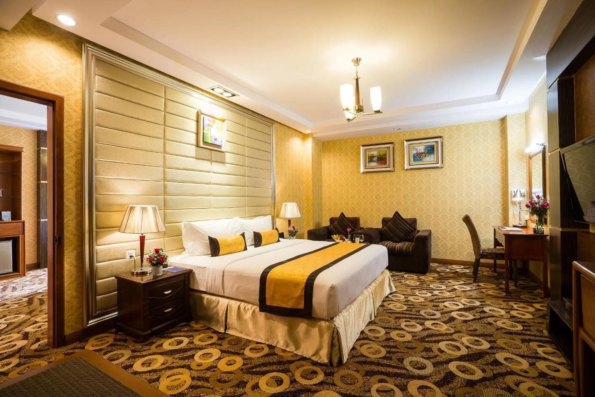 Bedroom in Best Western Green Hill Hotel