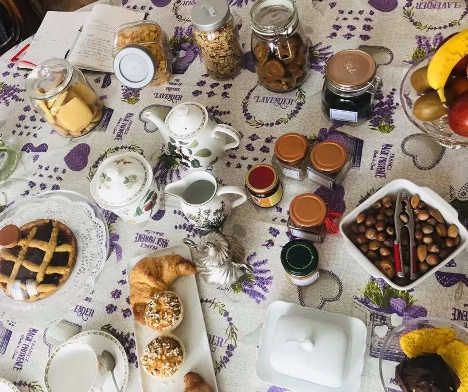 Breakfast in Attico Luce B&B