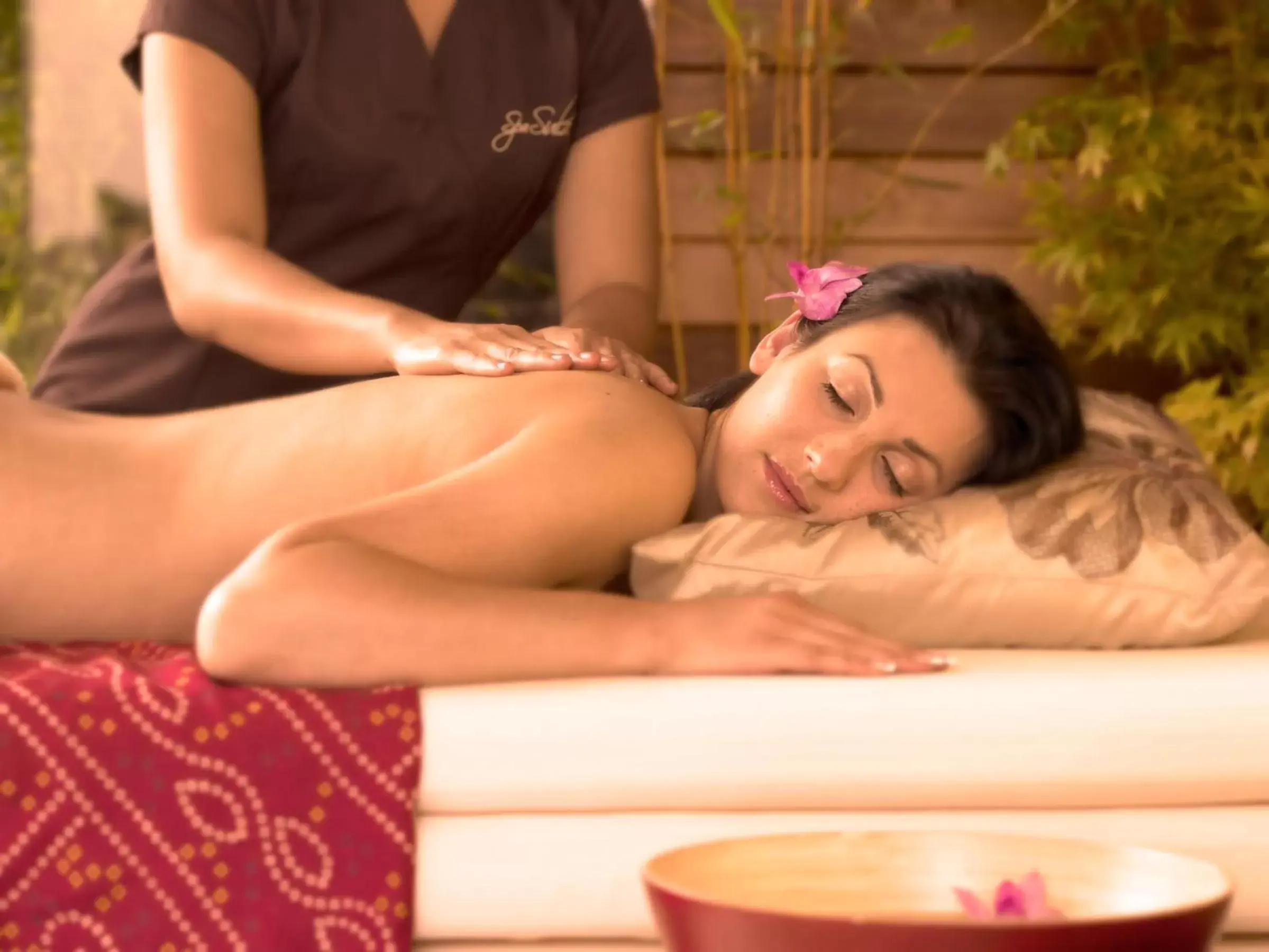 Massage in Castlecourt Hotel, Spa & Leisure