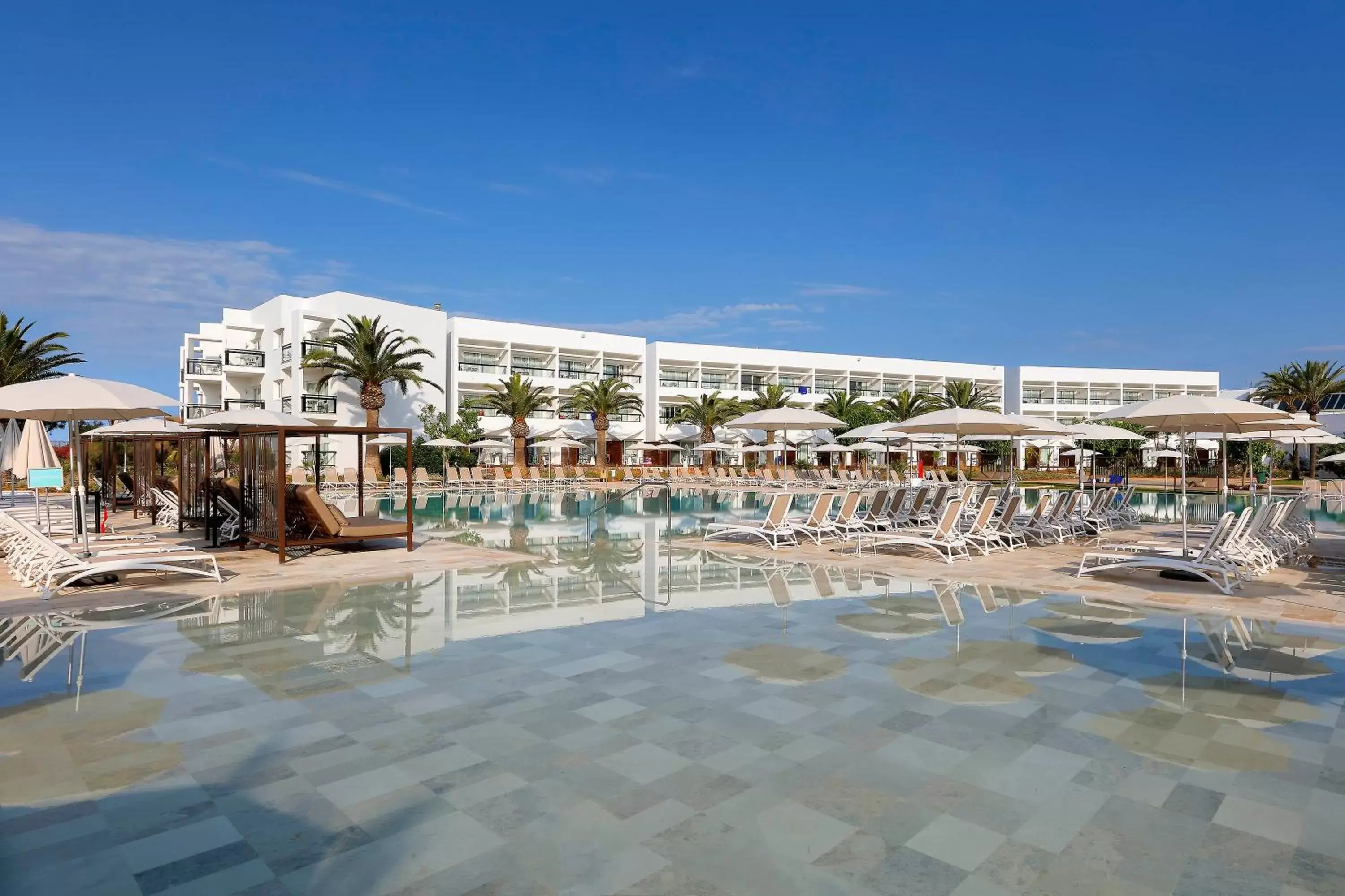 Swimming pool, Property Building in Grand Palladium Palace Ibiza Resort & Spa- All Inclusive