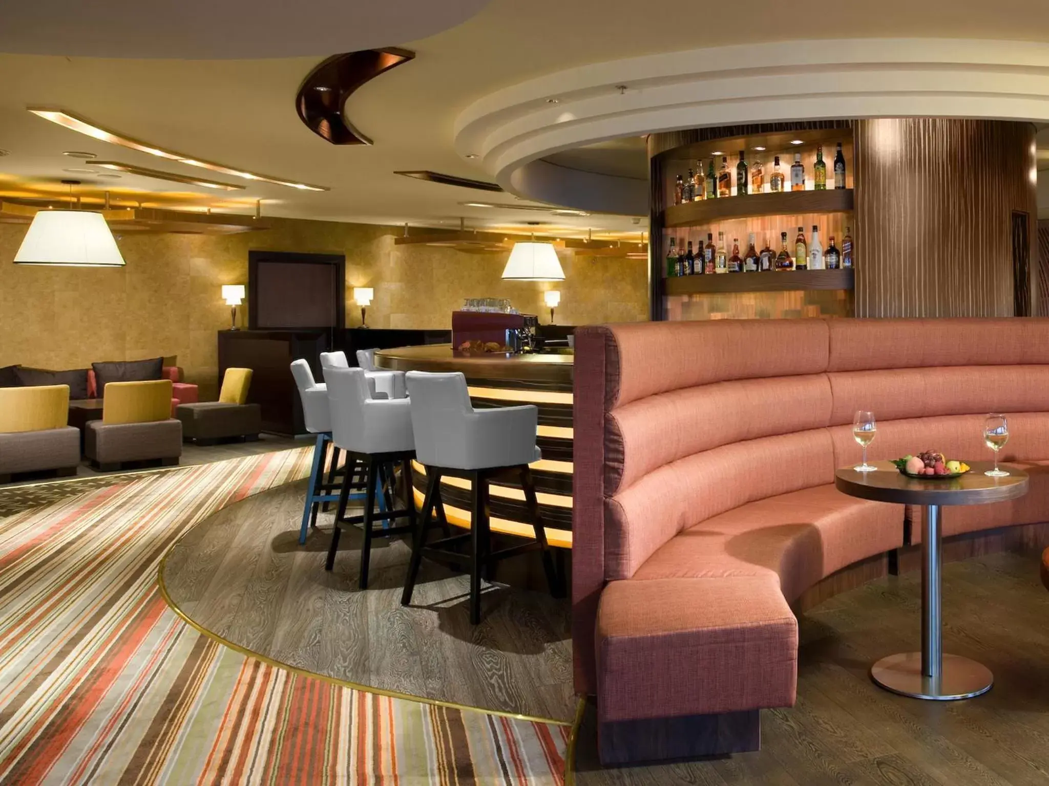 Lounge or bar in Dan Panorama Haifa Hotel Lounge or bar in Dan Panorama Haifa Hotel