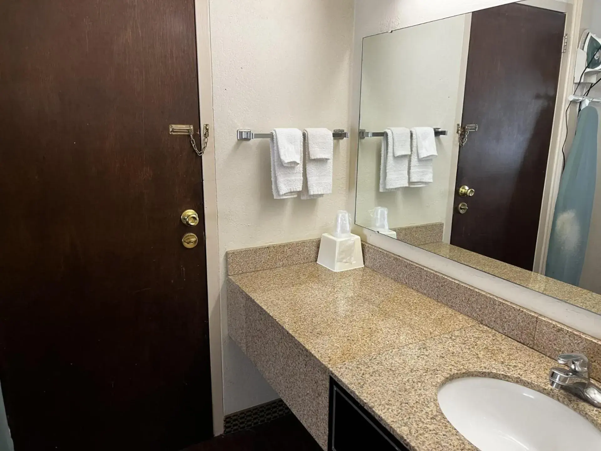 Bathroom in Budget Inn Laramie
