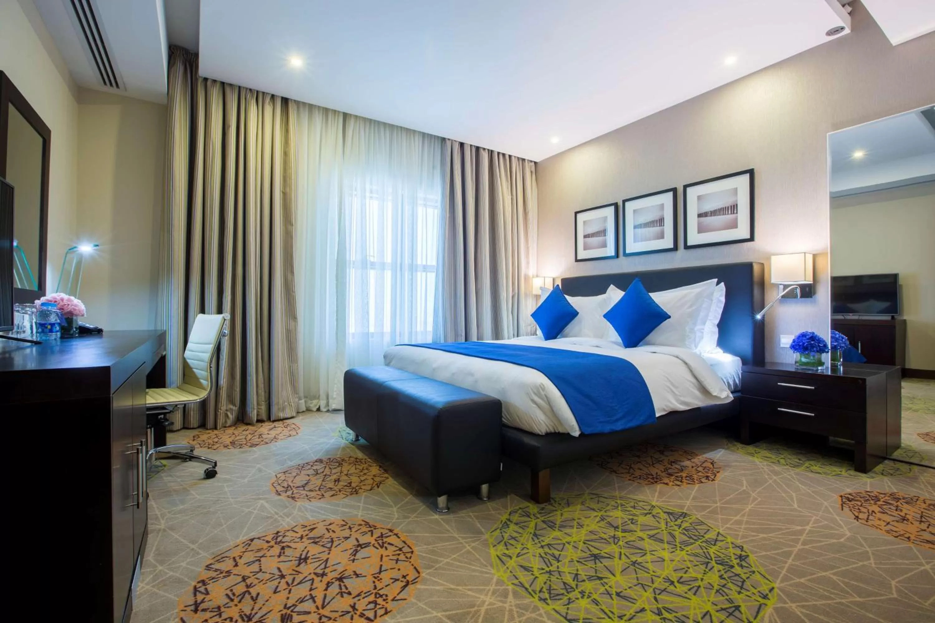 Photo of the whole room, Bed in Radisson Blu Plaza Jeddah