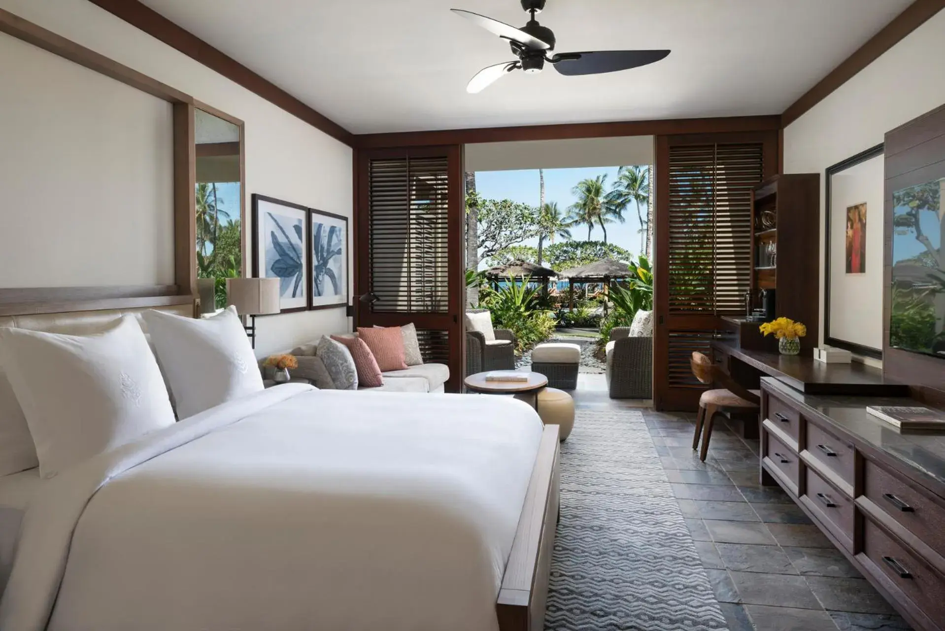 Bed in Four Seasons Resort Hualalai
