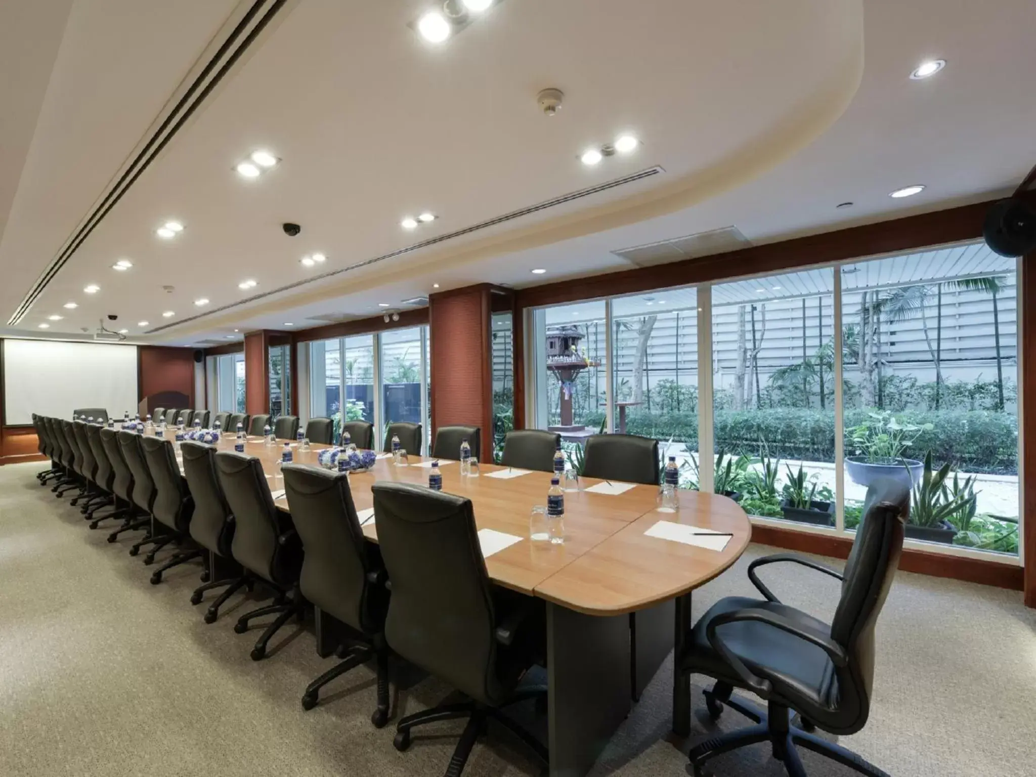 Business facilities in Centre Point Sukhumvit Thong-Lo