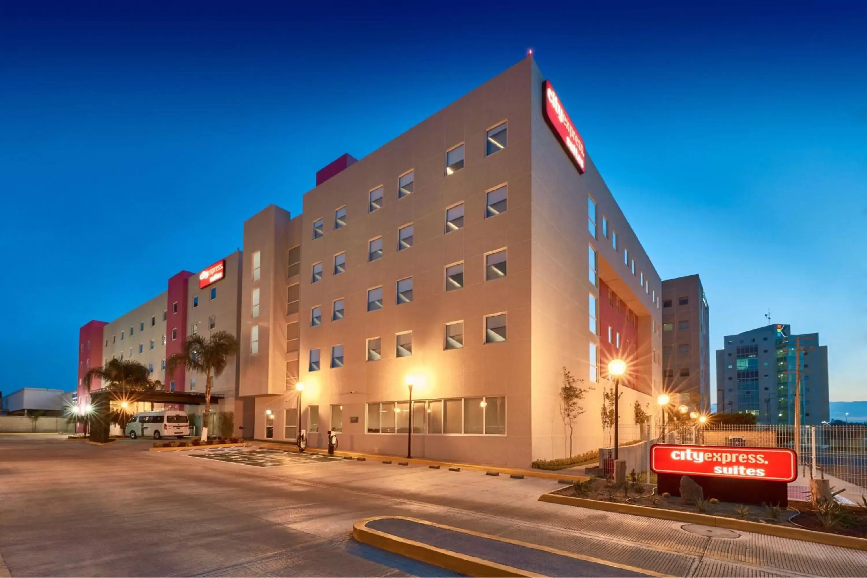 Property Building in City Express Suites by Marriott Queretaro